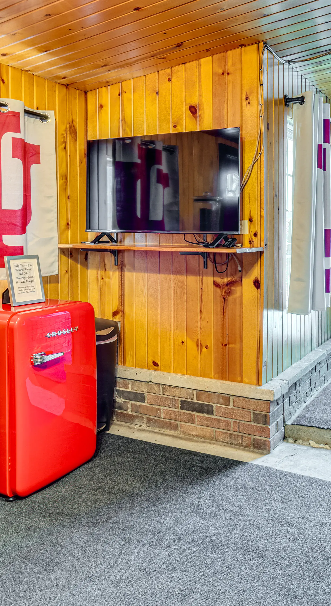 1 Mi to IU: Hoosier Home w/ Fenced Yard & Fire Pit