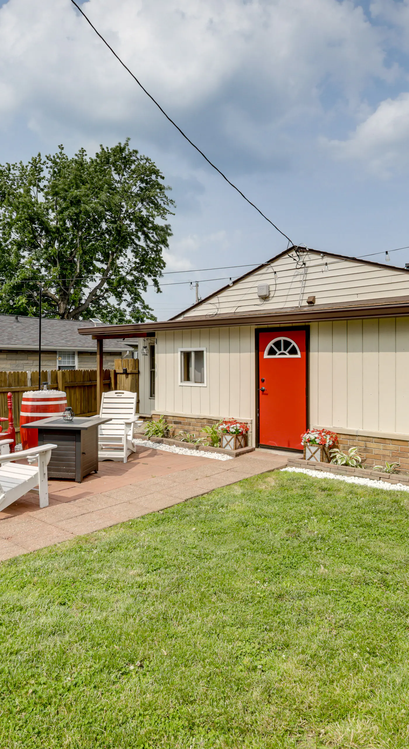 1 Mi to IU: Hoosier Home w/ Fenced Yard & Fire Pit