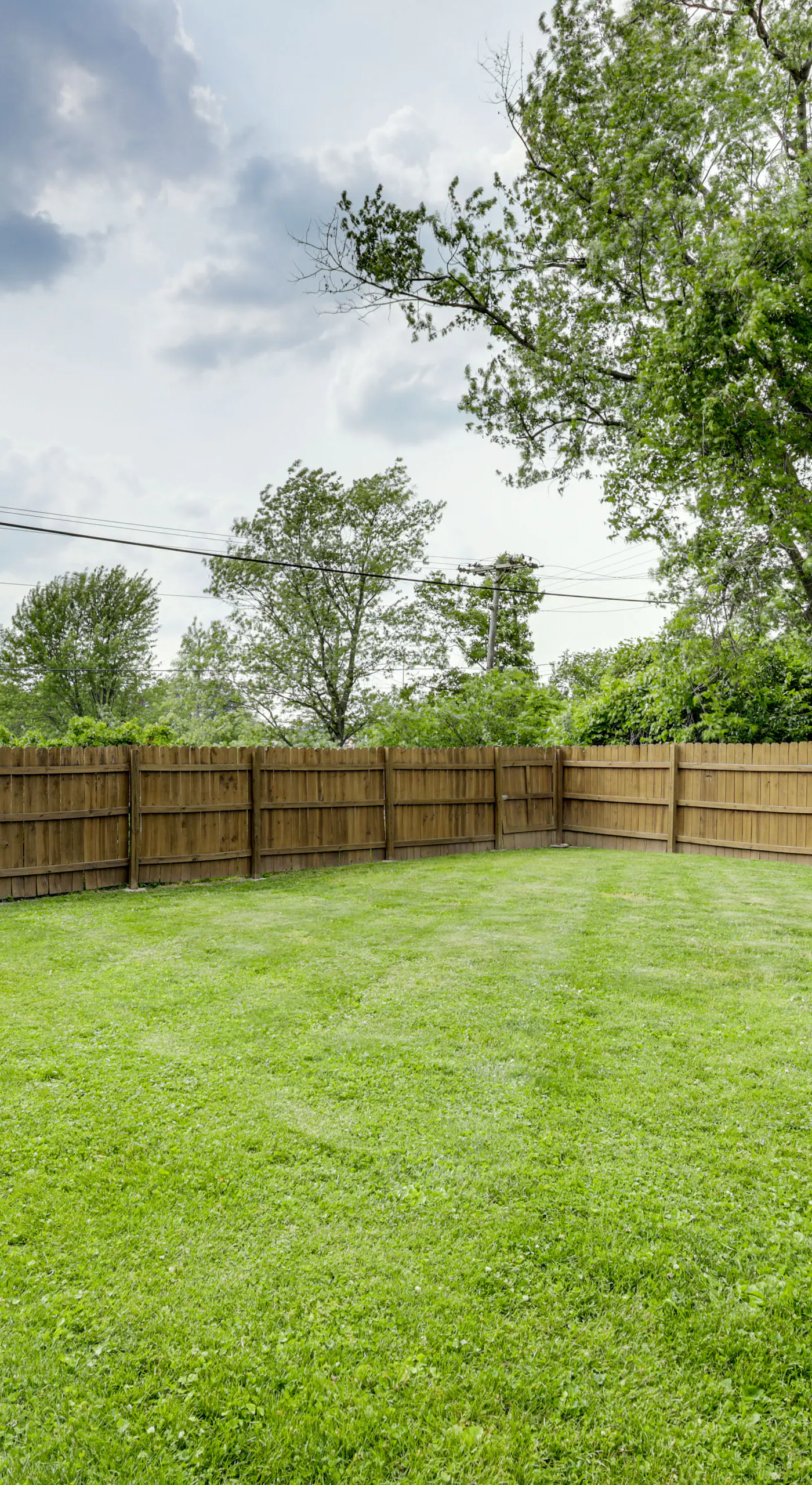 1 Mi to IU: Hoosier Home w/ Fenced Yard & Fire Pit