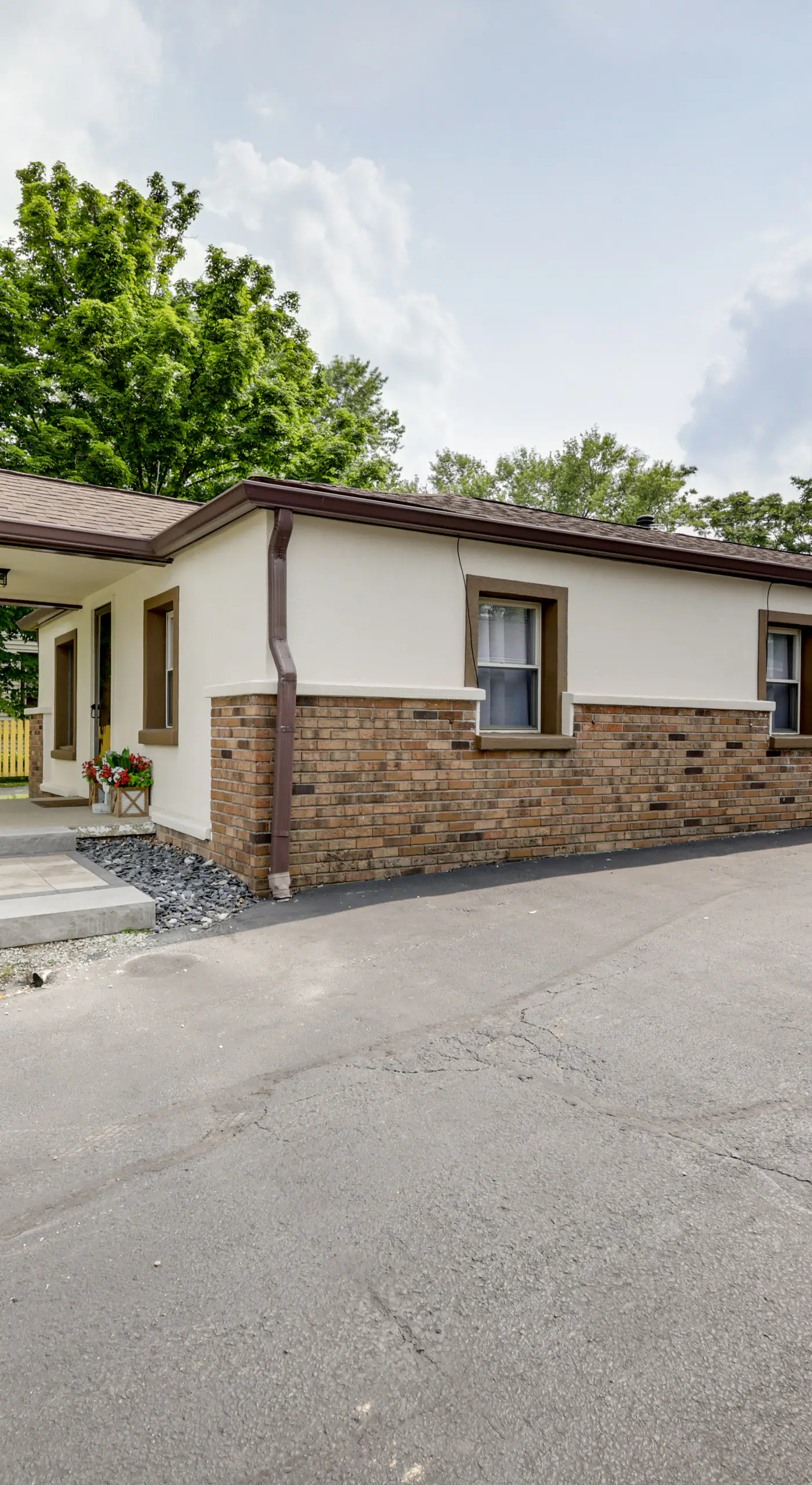 1 Mi to IU: Hoosier Home w/ Fenced Yard & Fire Pit