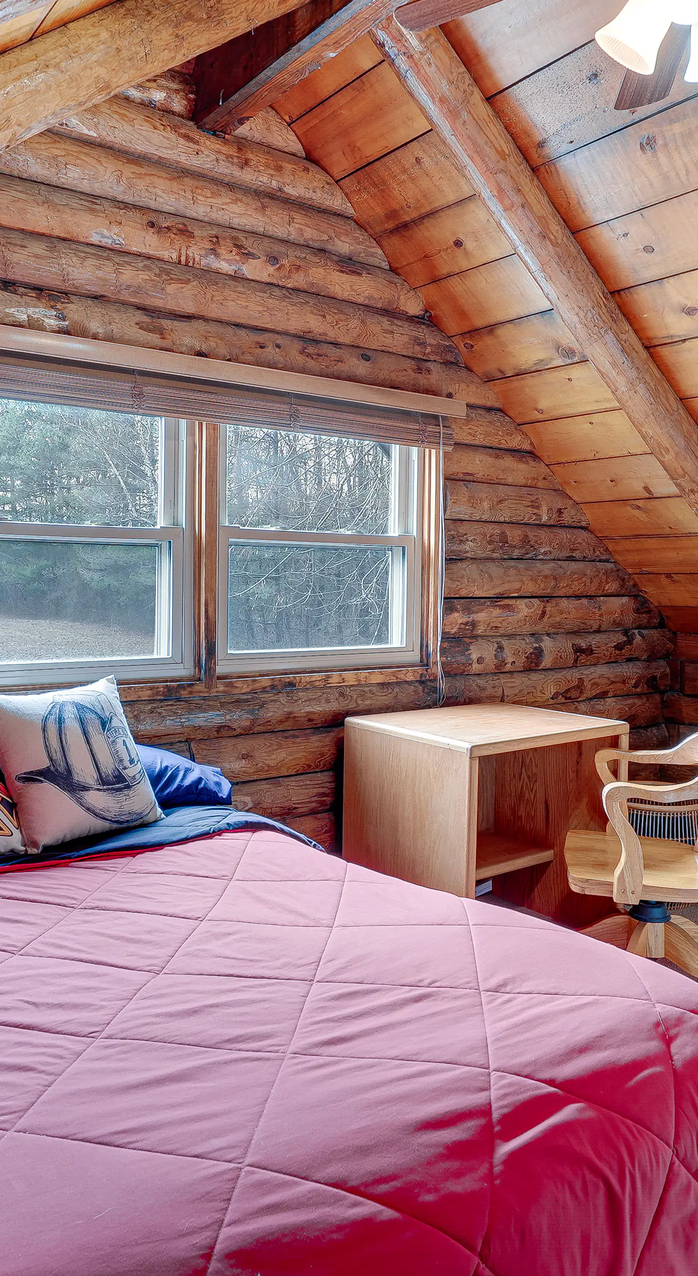 Hike, Fish & Boat Nearby! Bloomington Family Cabin