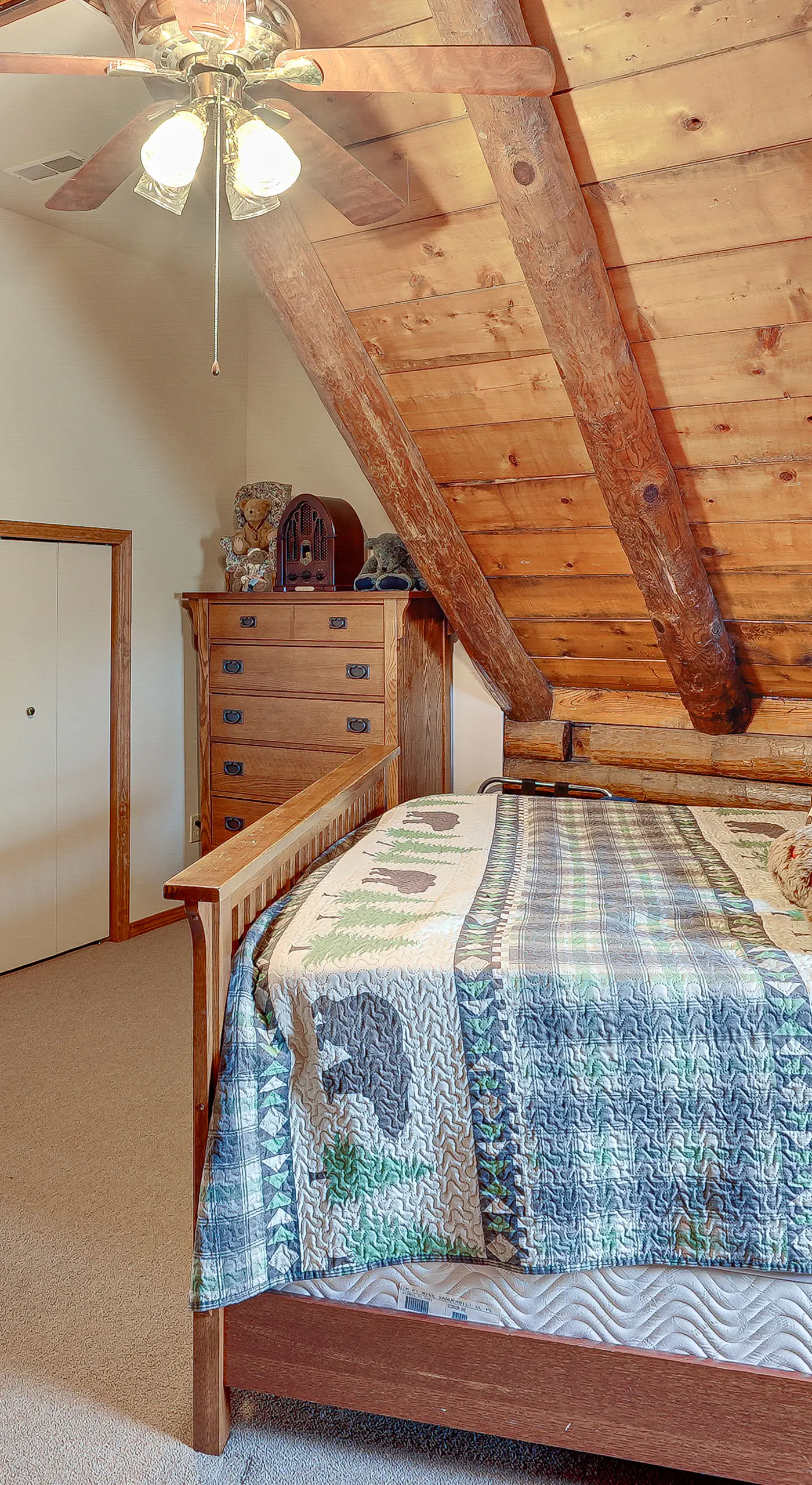 Hike, Fish & Boat Nearby! Bloomington Family Cabin