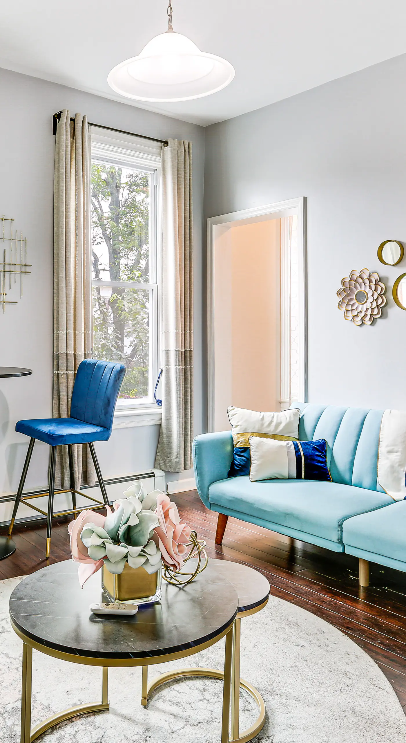 Explore & Work! Stylish Washington Heights Duplex