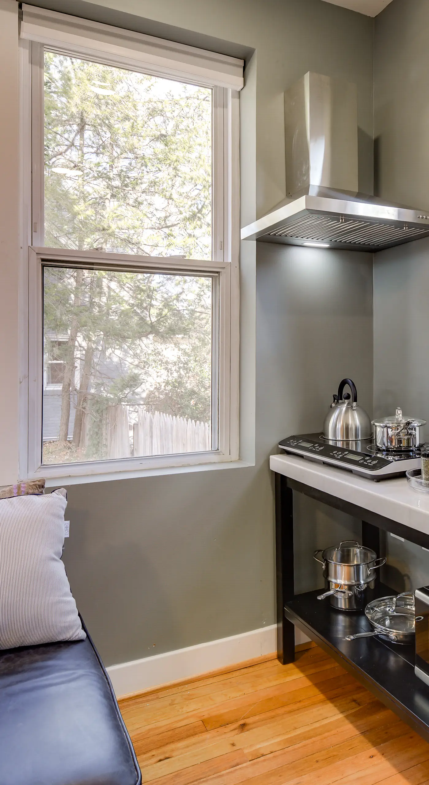 Commuter's Dream! Cheverly Studio 1/2 Mi to Metro