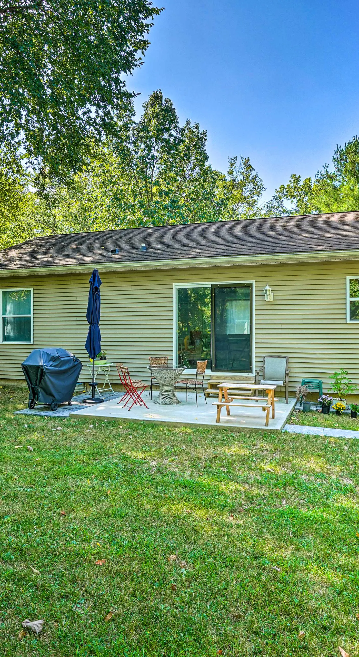 Peaceful Athens Retreat at Sleepy Hollow Lake