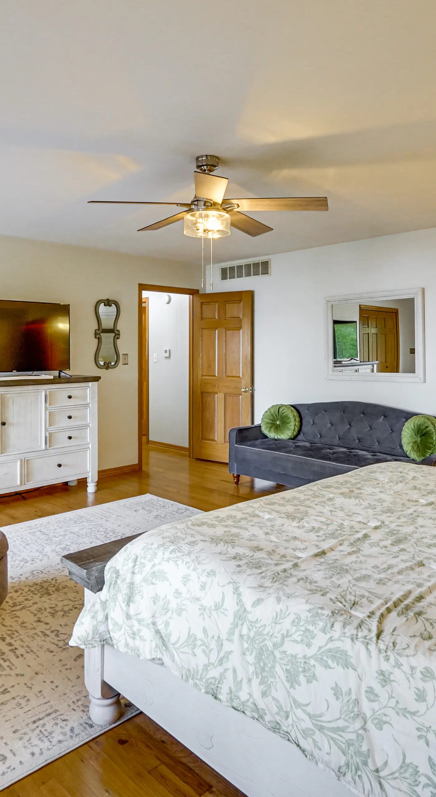 Large Lakefront Home | Pool, Hot Tub & Boat Dock
