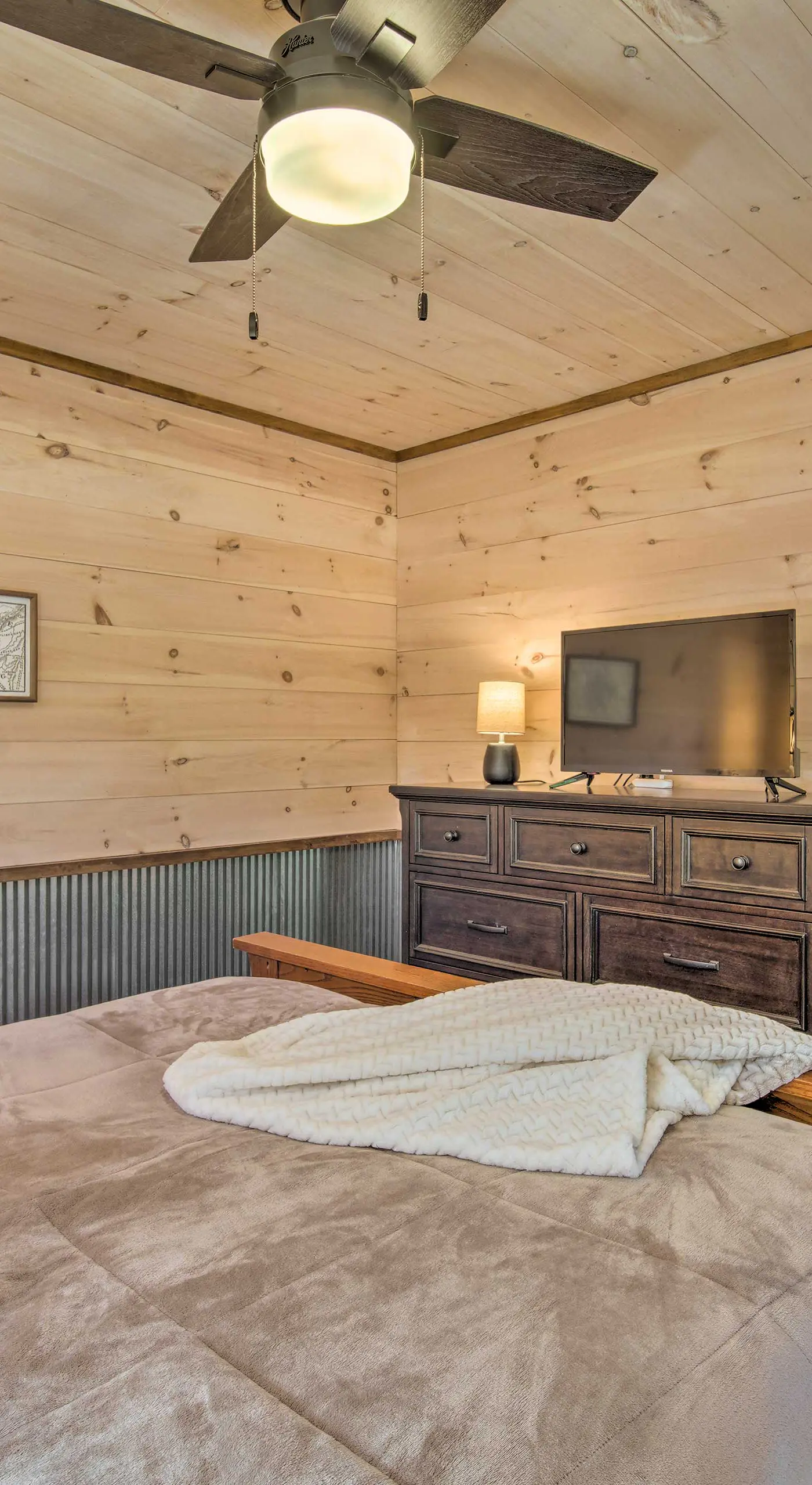 Stunning Cabin Getaway w/ Private Hot Tub!