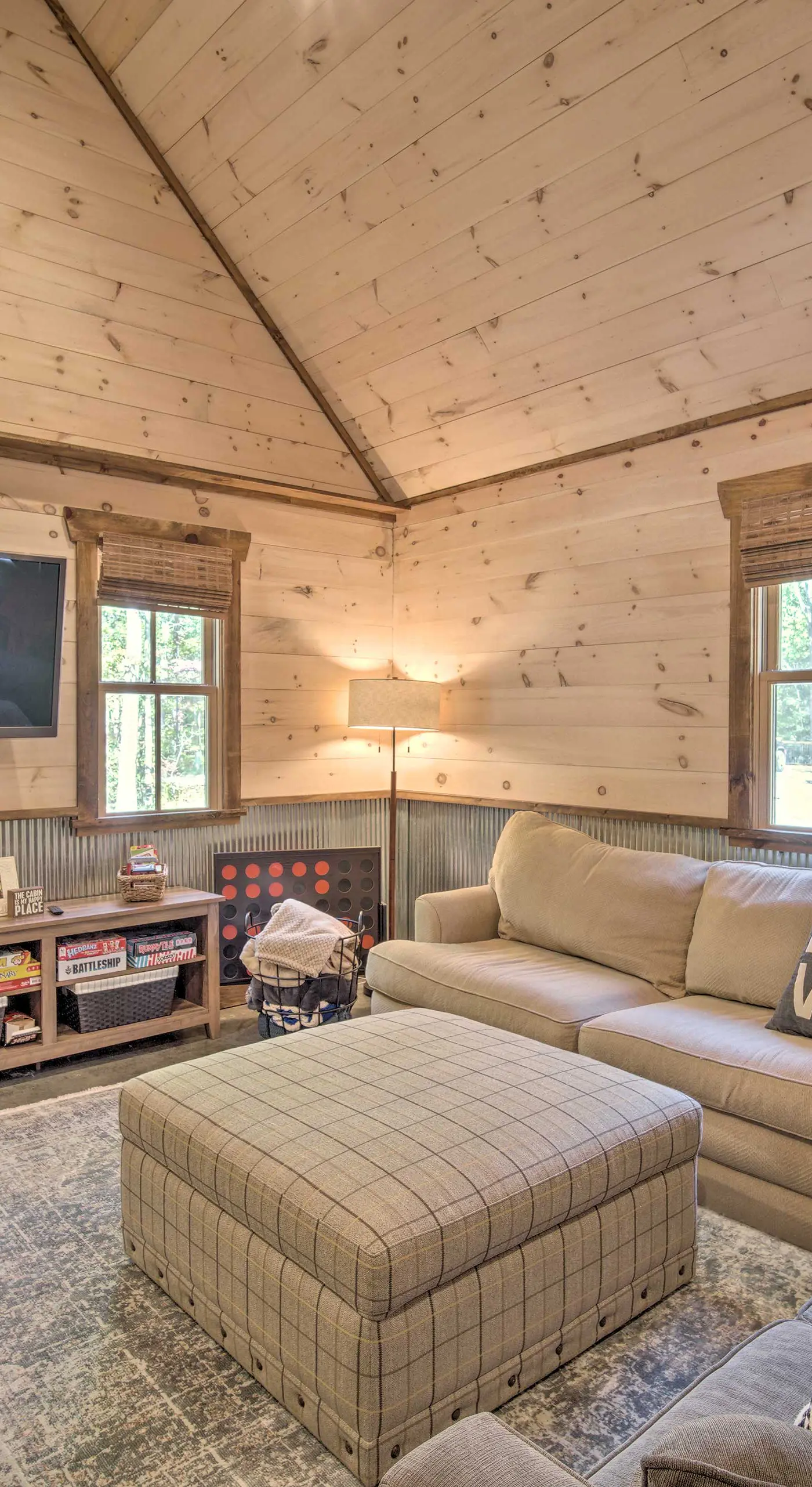 Stunning Cabin Getaway w/ Private Hot Tub!
