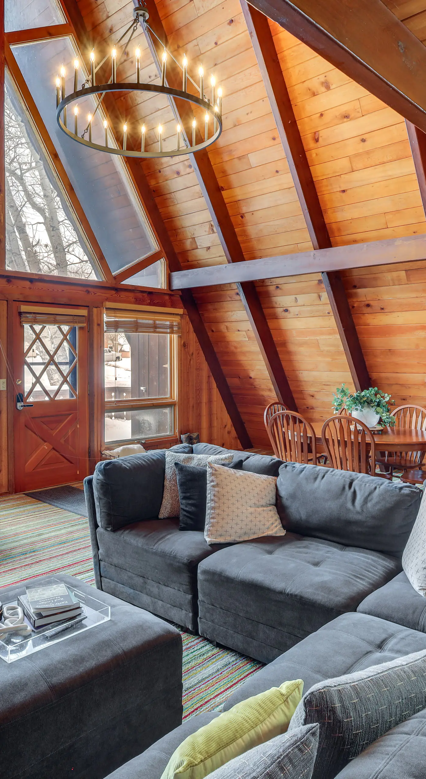 Red Lodge Cabin w/ Hot Tub ~ 1/2 Mi to Downtown!
