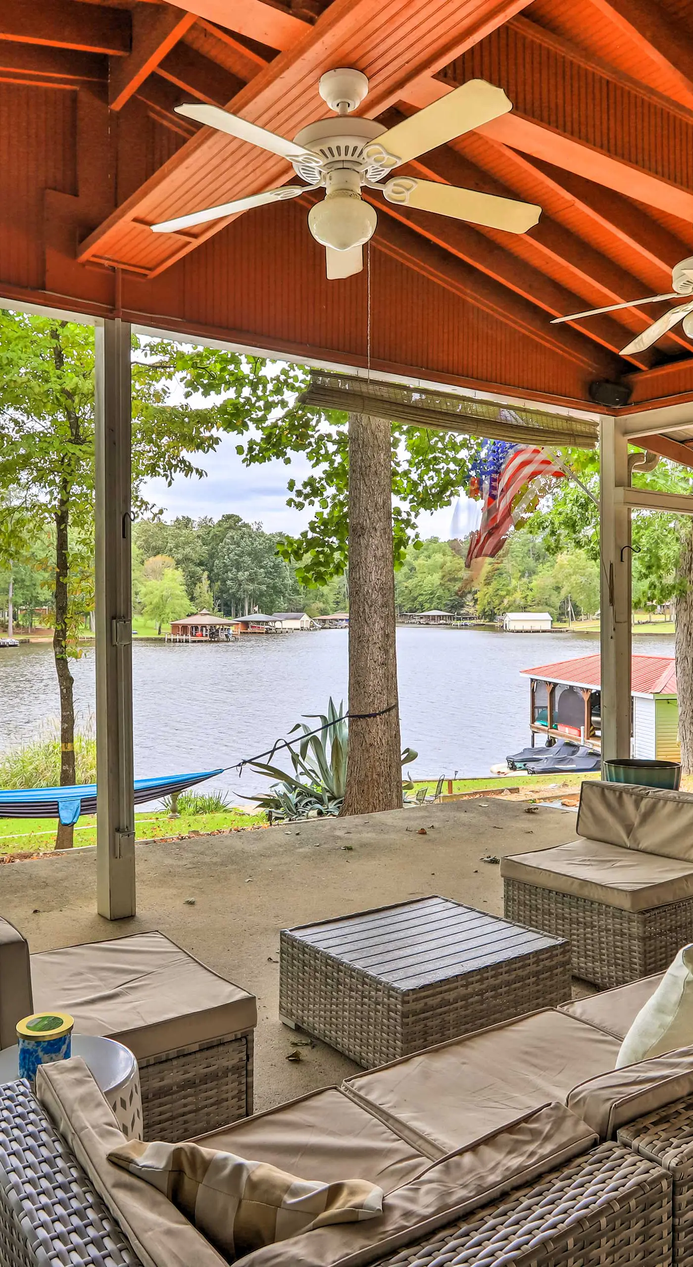 Eatonton Getaway on Lake Sinclair w/ Dock!