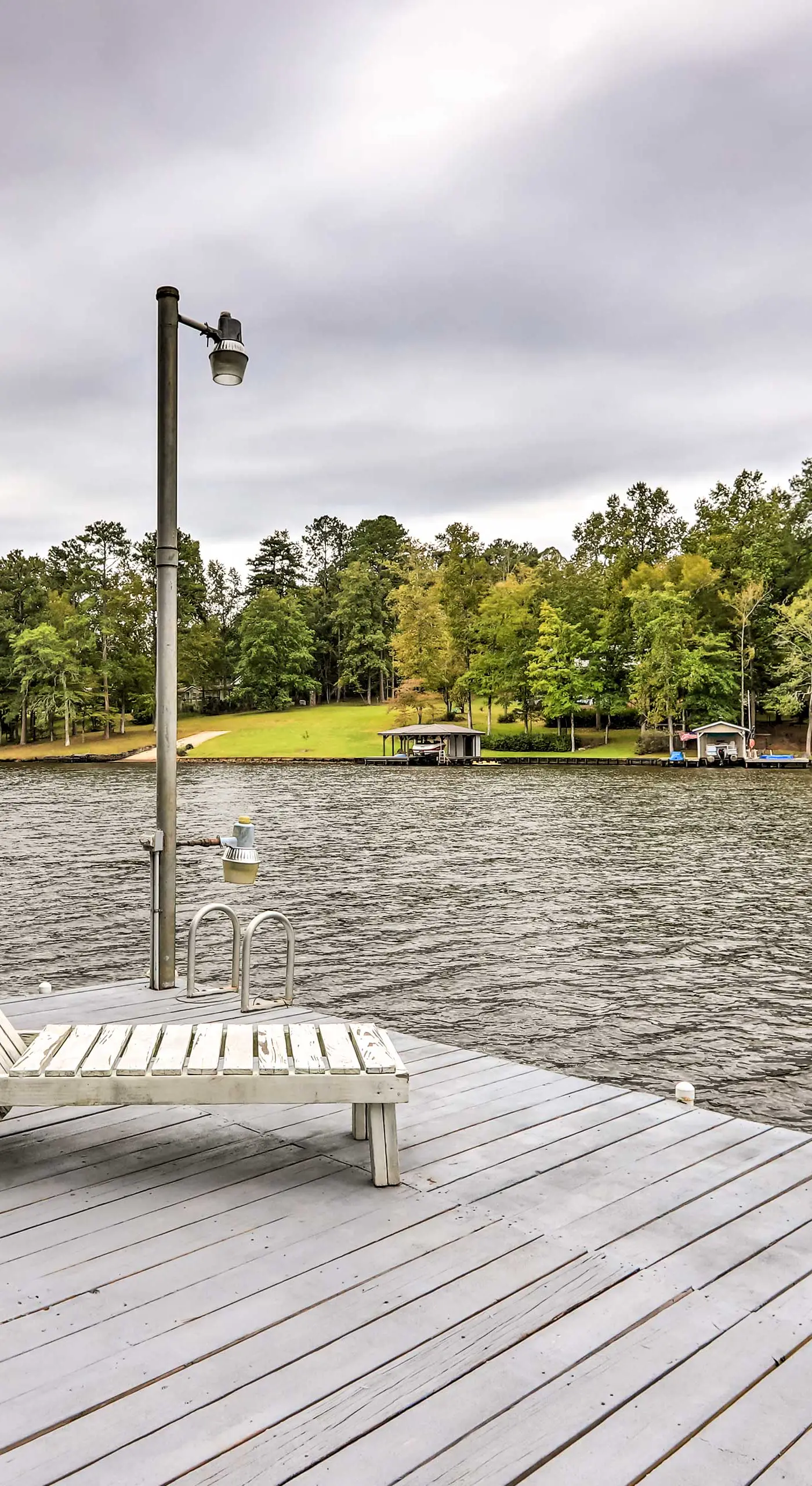 Eatonton Getaway on Lake Sinclair w/ Dock!