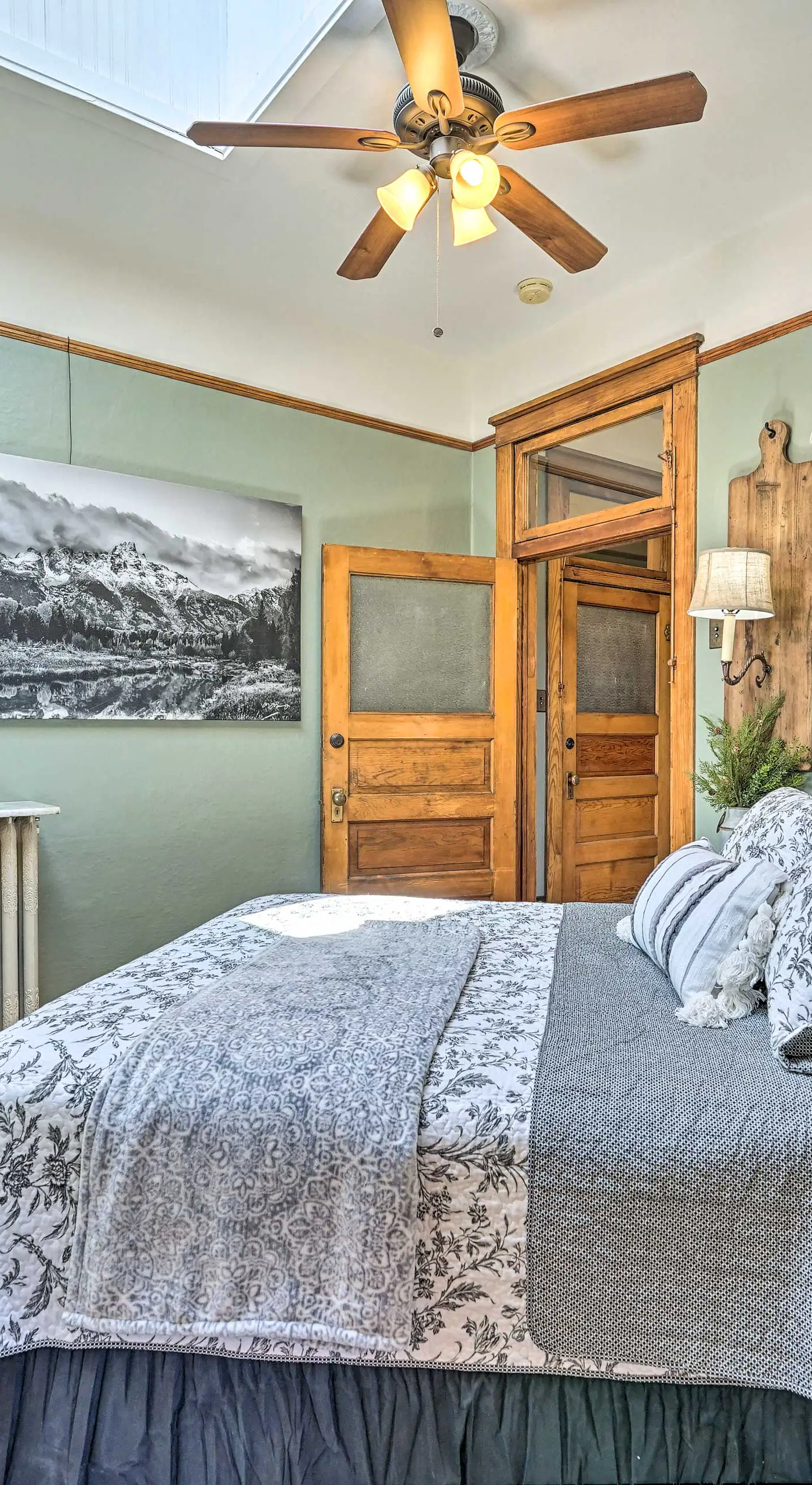 Walk to Shops & Restaurants: Dtwn Laramie Condo!