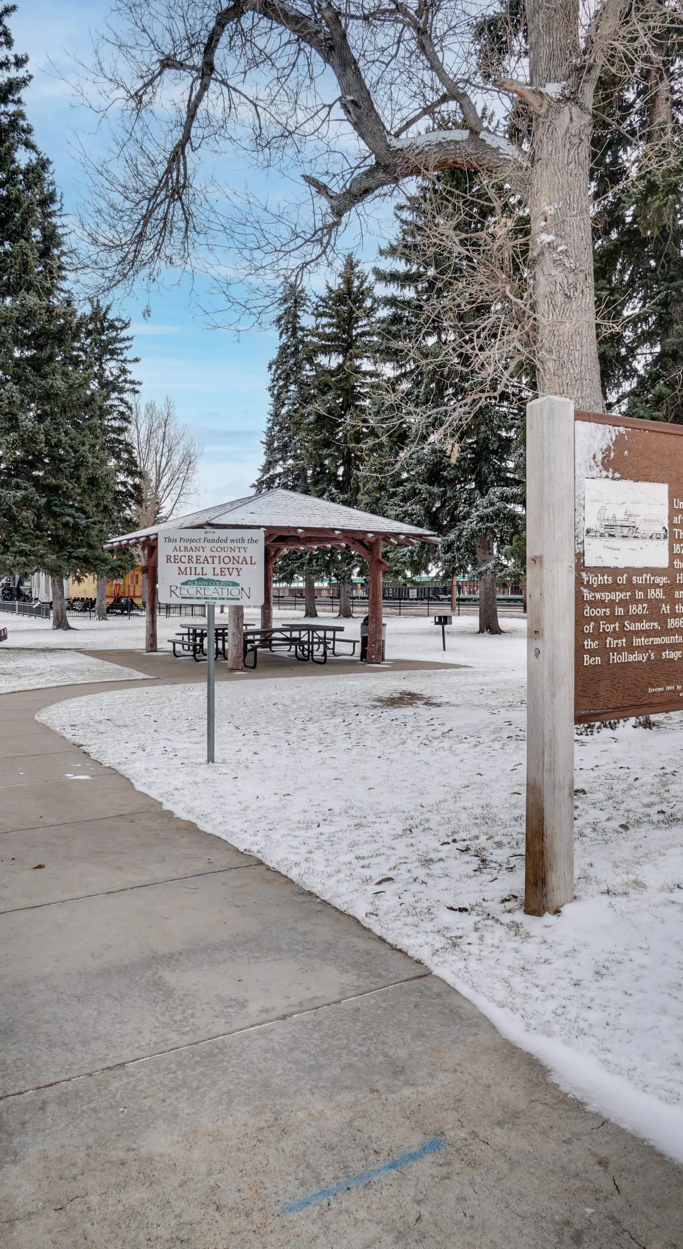 1 Mi to UW: Historic Laramie Apt