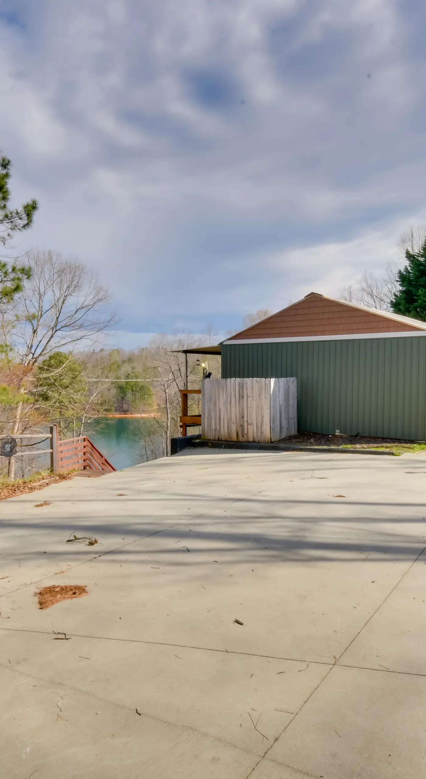 Hike & Fish: Lake Keowee Retreat w/ Shared Dock!