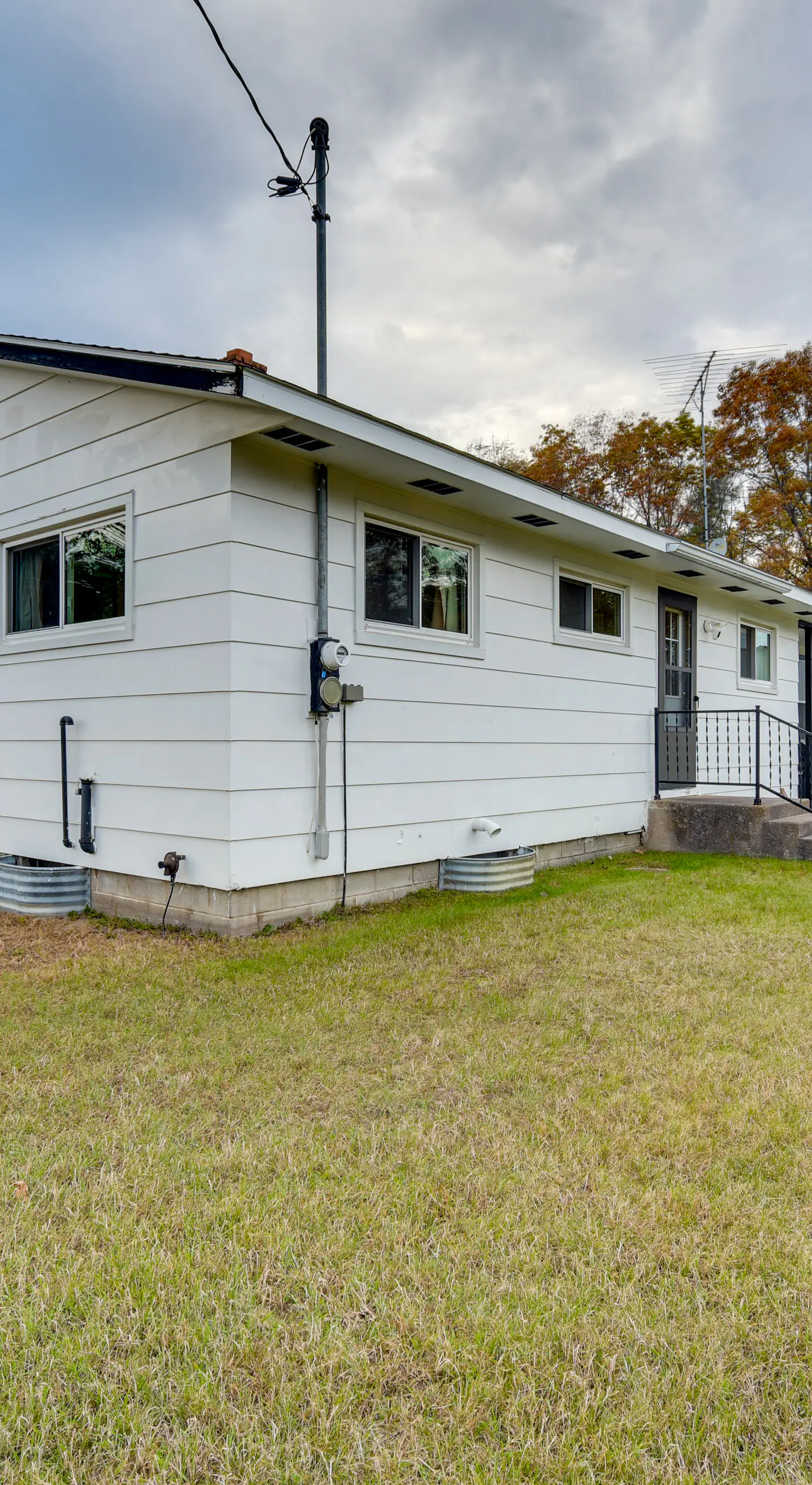 Fisher's Retreat: Hayward Home, Near ATV Trails!
