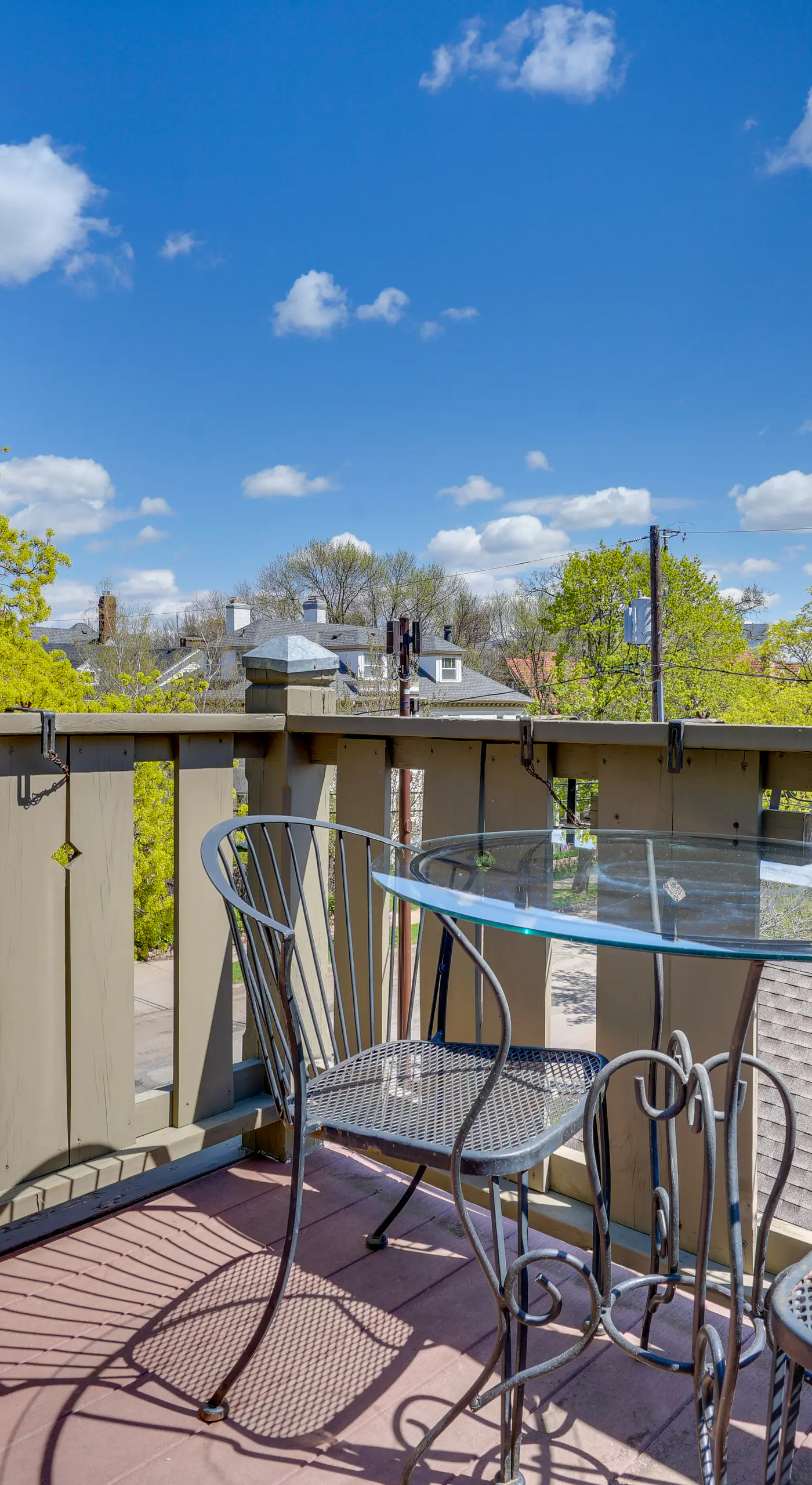 1 Mi to Downtown: Apt w/ Balcony in Minneapolis!