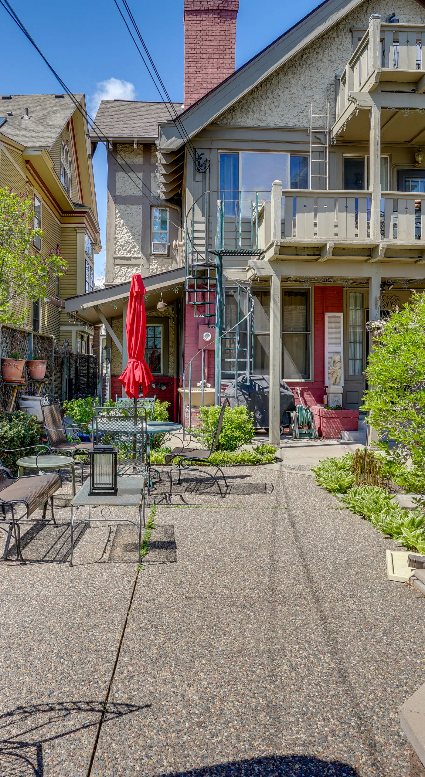 1 Mi to Downtown: Apt w/ Balcony in Minneapolis!