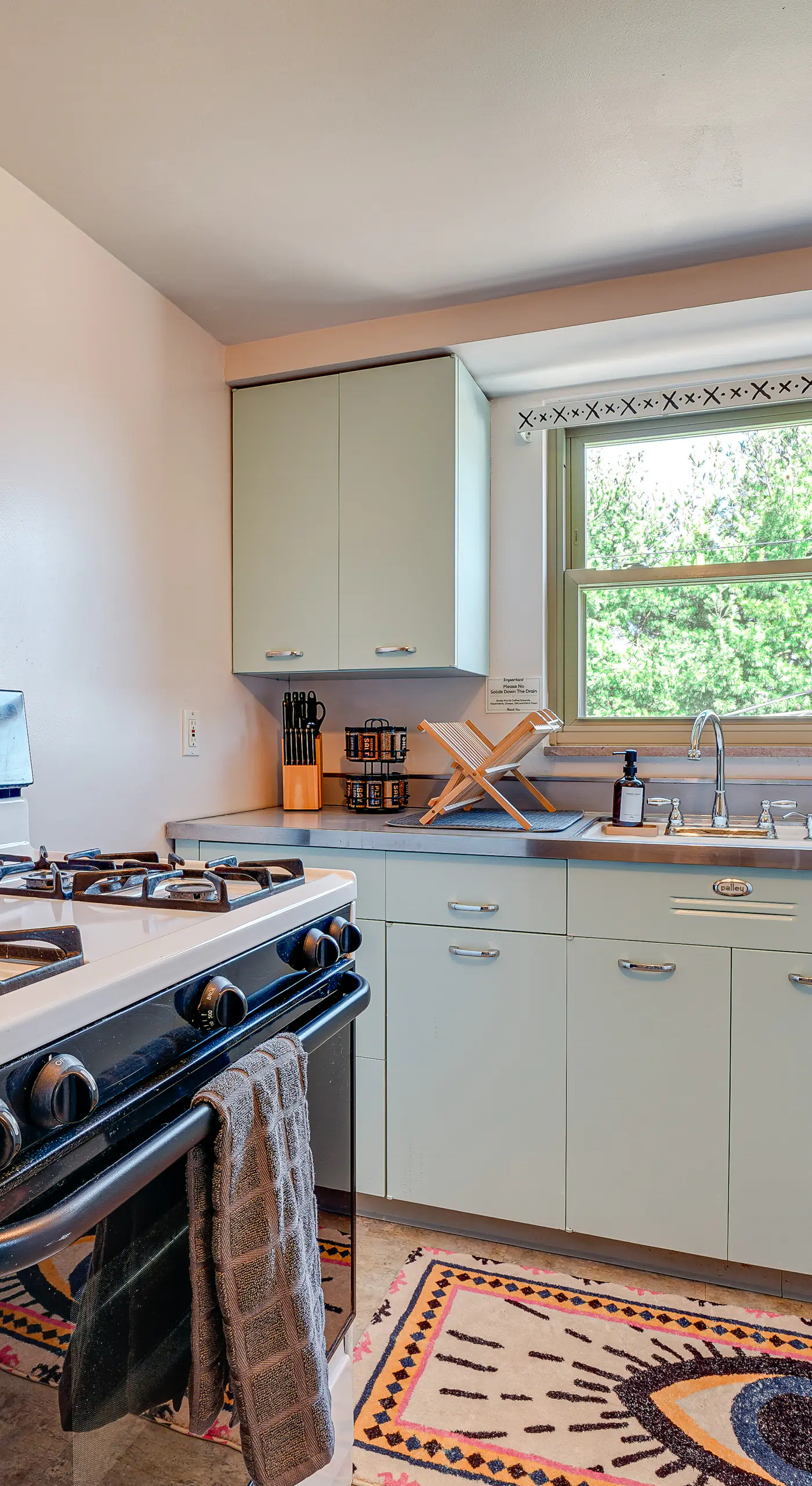 Cozy Pittsburgh Vacation Rental ~ 2 Mi to Downtown