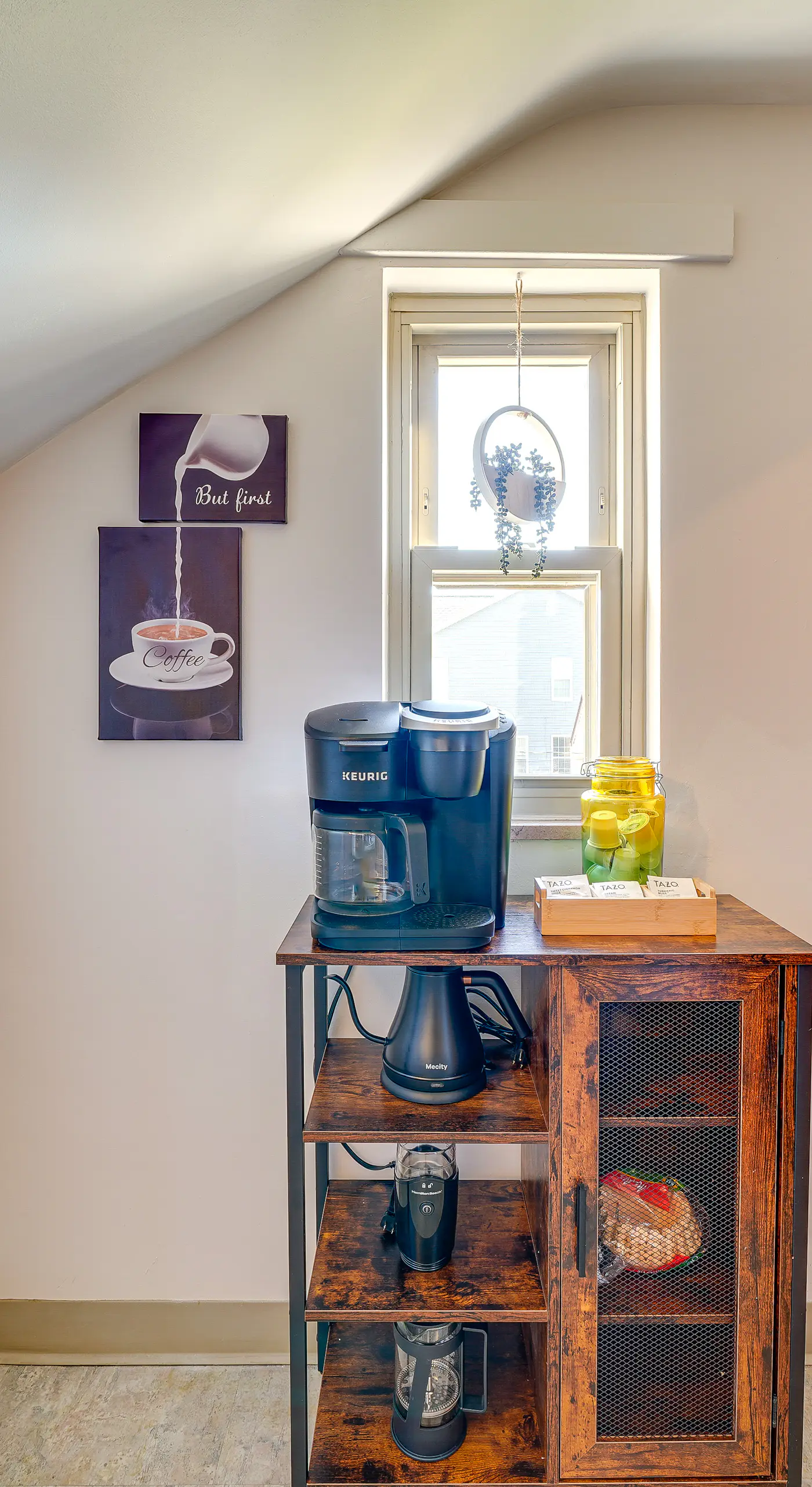 Cozy Pittsburgh Vacation Rental ~ 2 Mi to Downtown