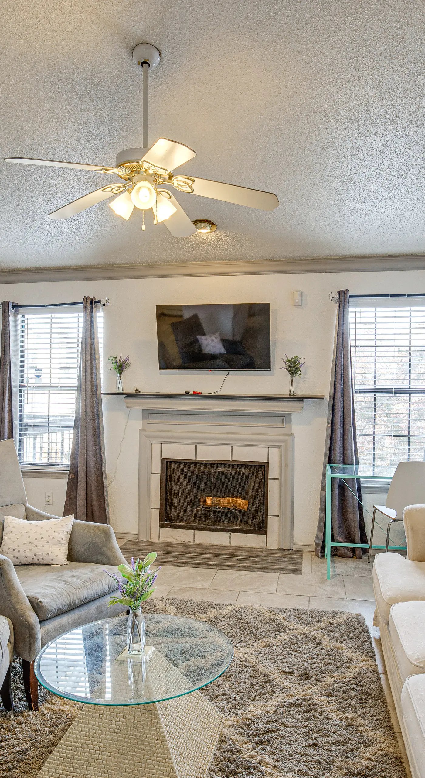 Walkable Location: Charming Dallas Condo!