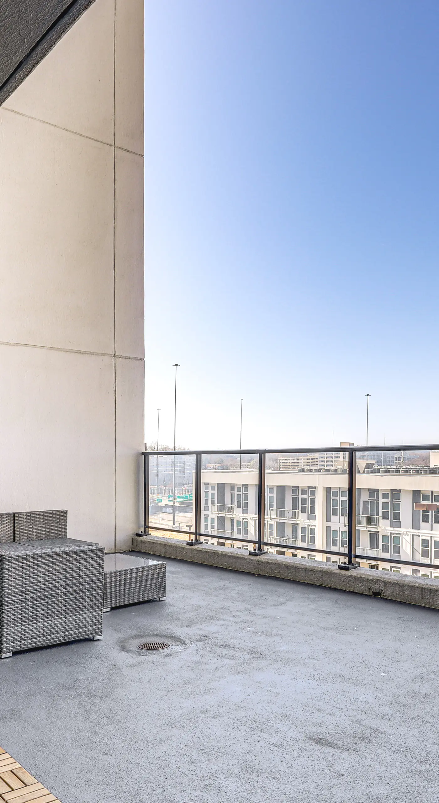 Balcony + Community Perks: Modern Atlanta Condo!
