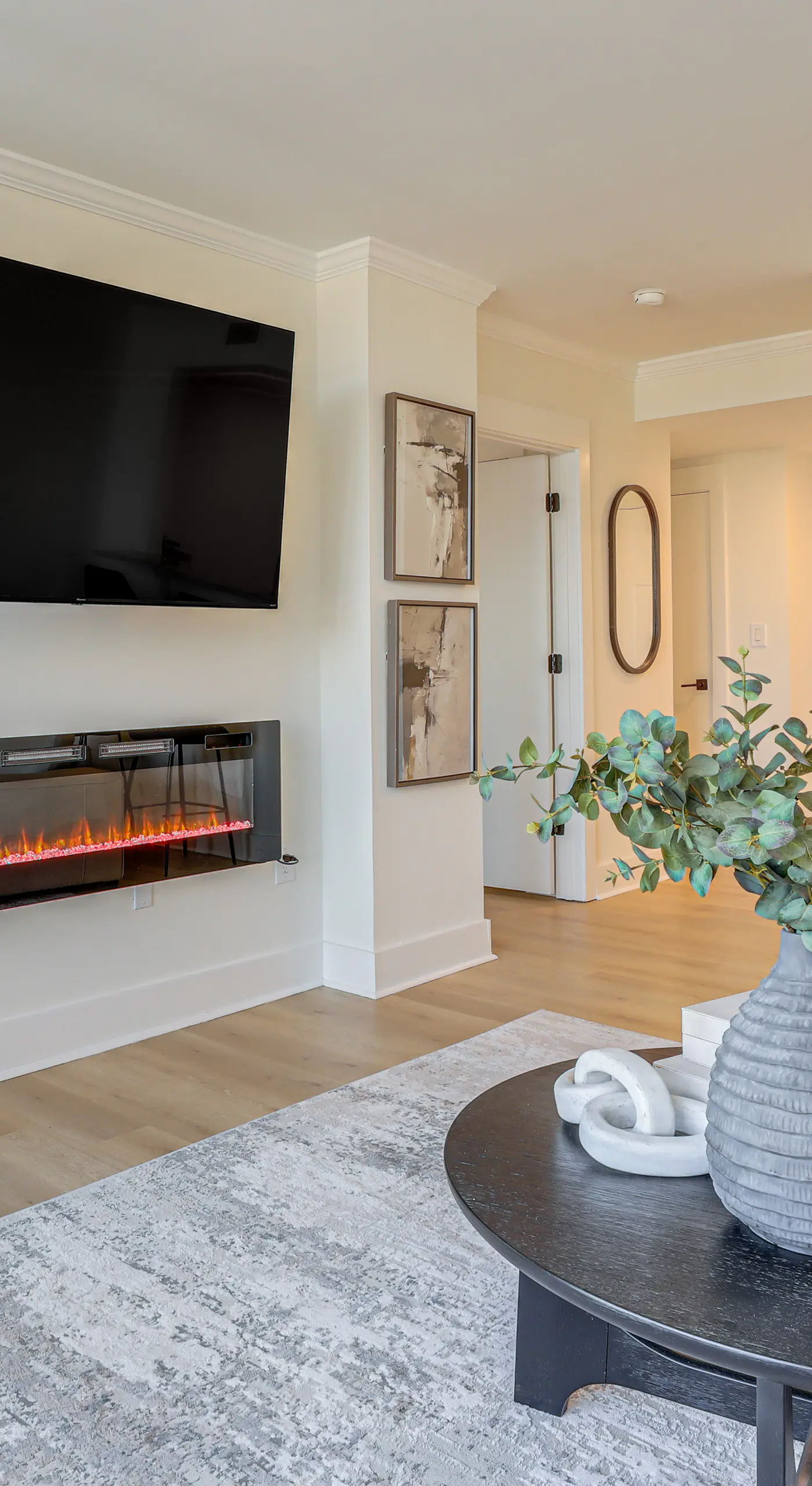 Balcony + Community Perks: Modern Atlanta Condo!