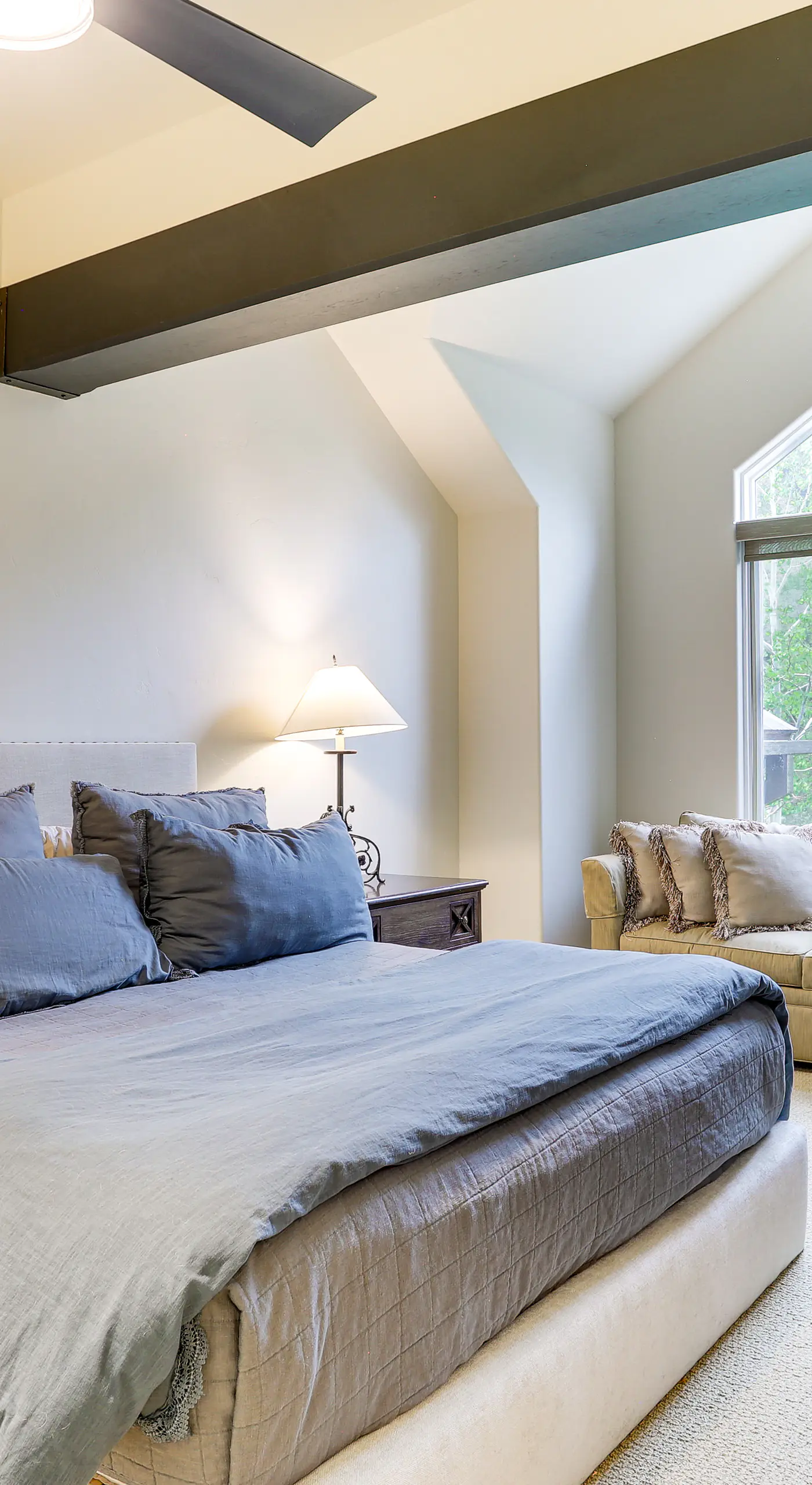 Walk to Lift: Arrowhead Ski Condo w/ Pool Access!