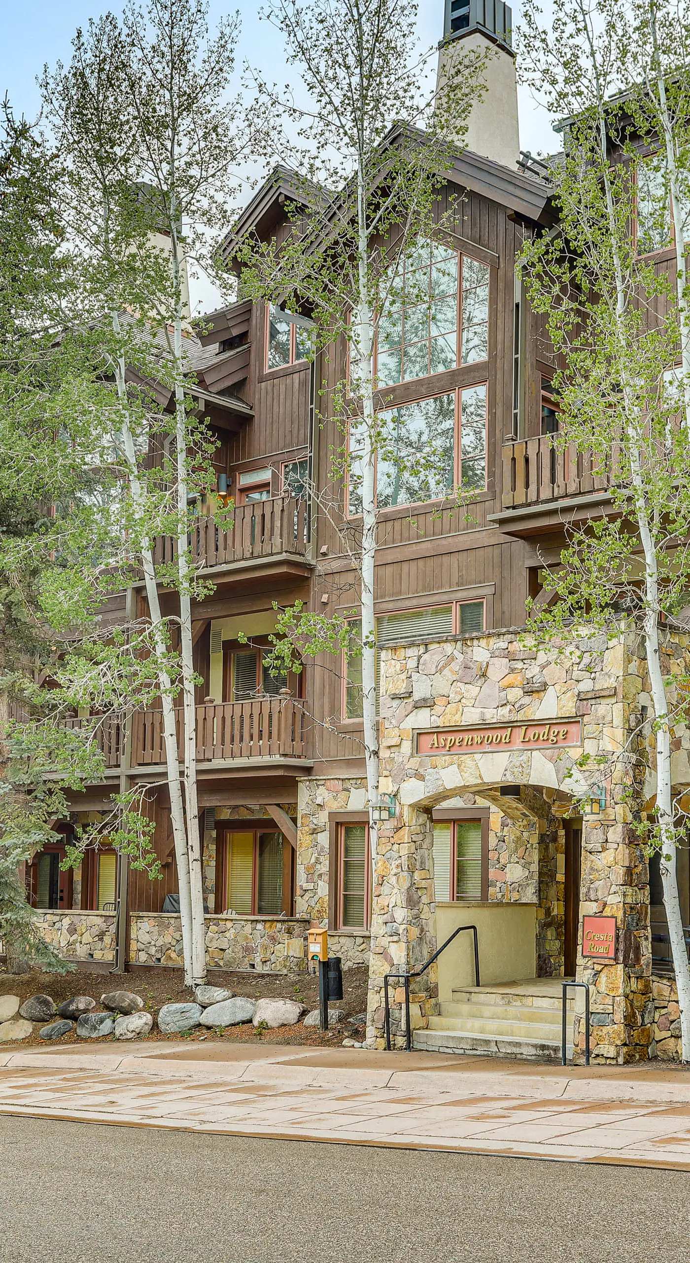 Walk to Lift: Arrowhead Ski Condo w/ Pool Access!