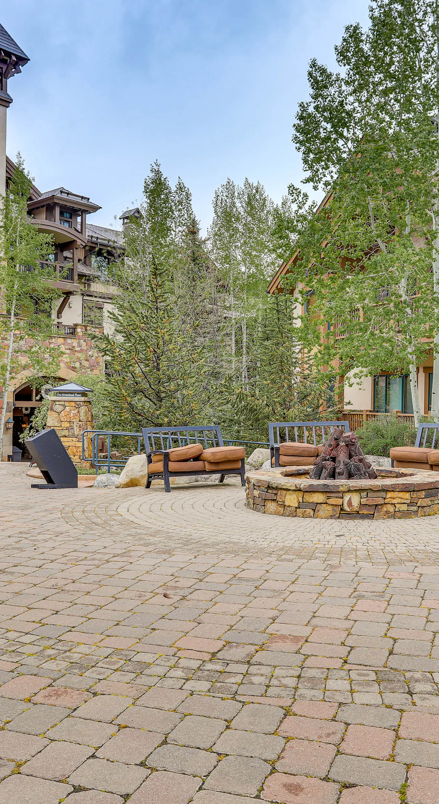 Walk to Lift: Arrowhead Ski Condo w/ Pool Access!