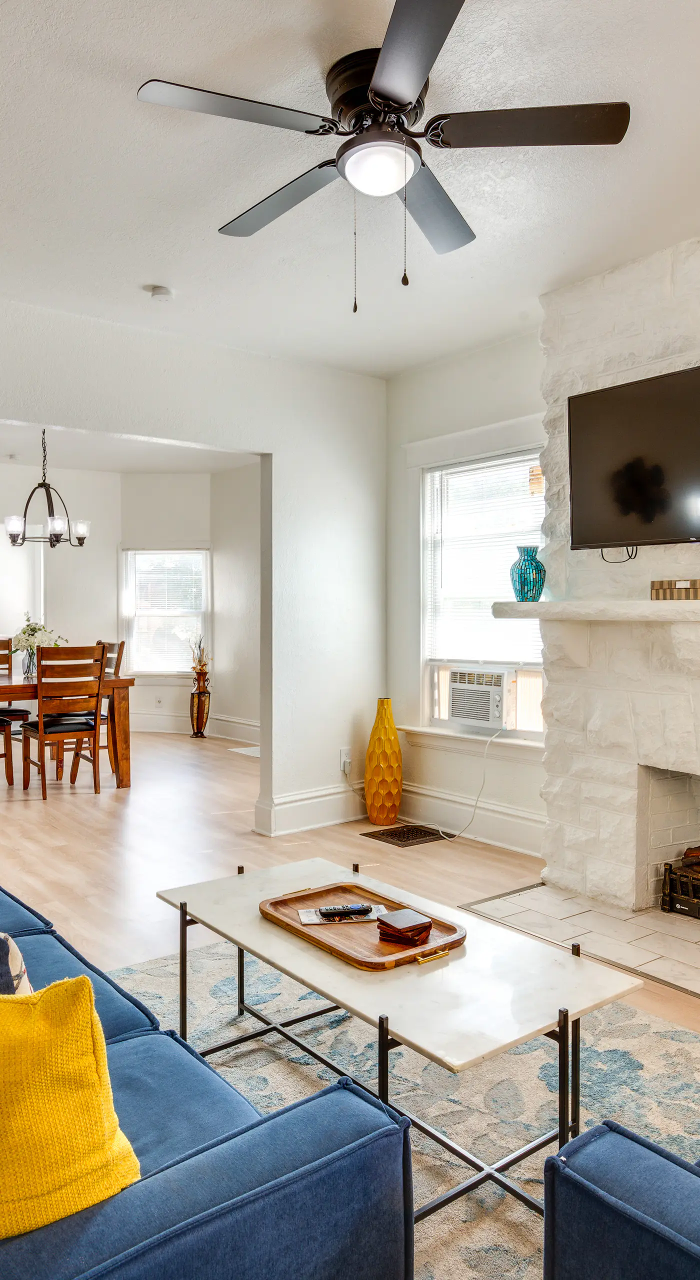 Modern 2BR Kansas City Condo Near Downtown