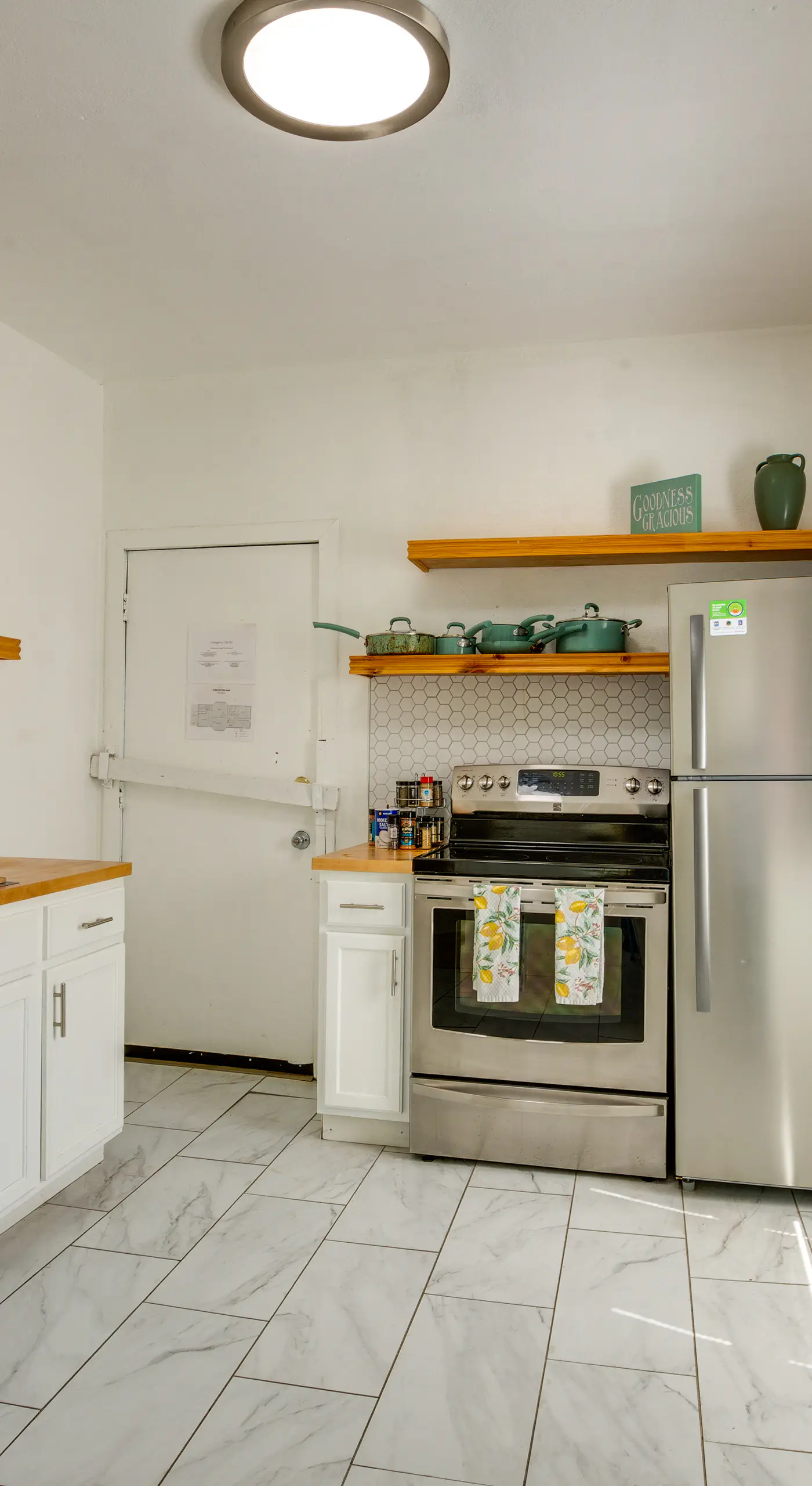 Modern 2BR Kansas City Condo Near Downtown