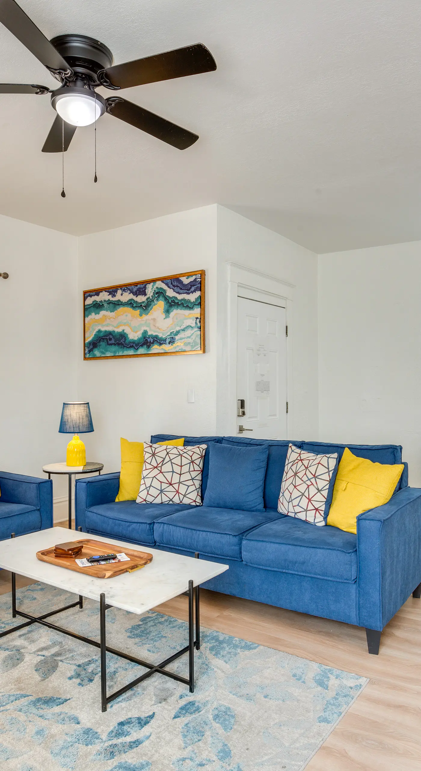 Modern 2BR Kansas City Condo Near Downtown