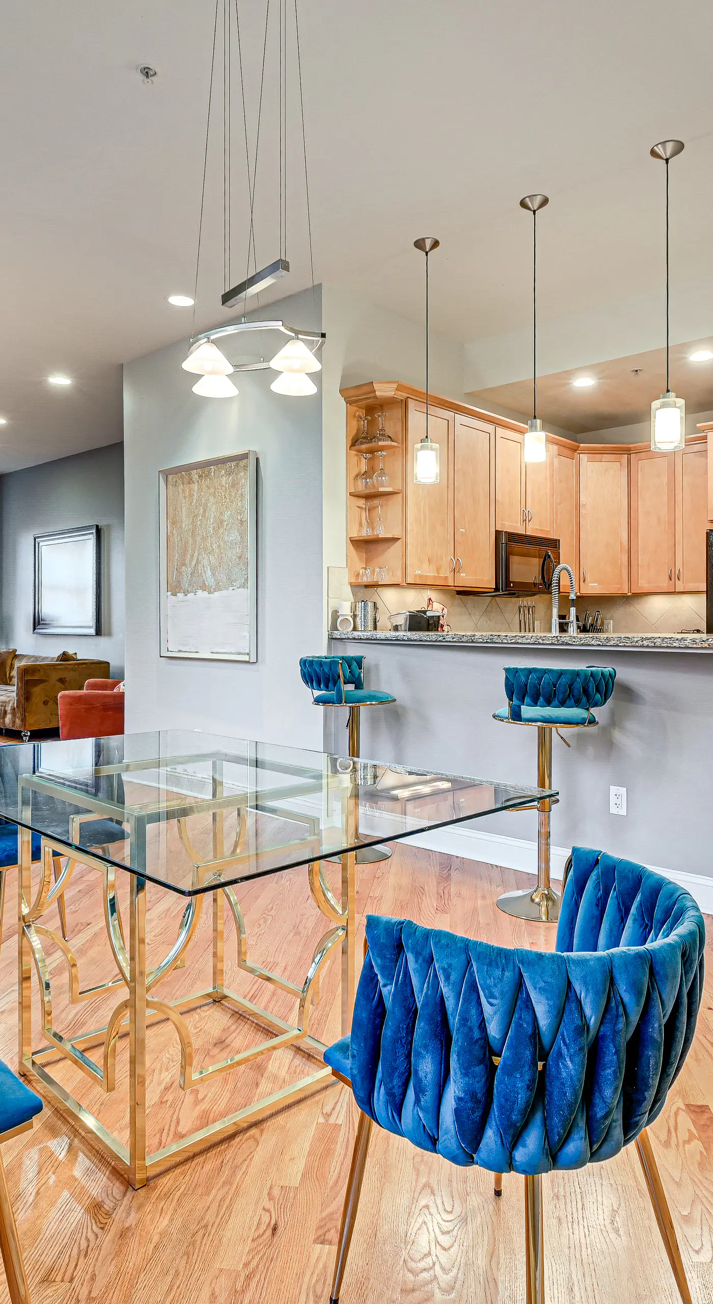 Heart of Dtwn Omaha: Historical Apt w/ Perks