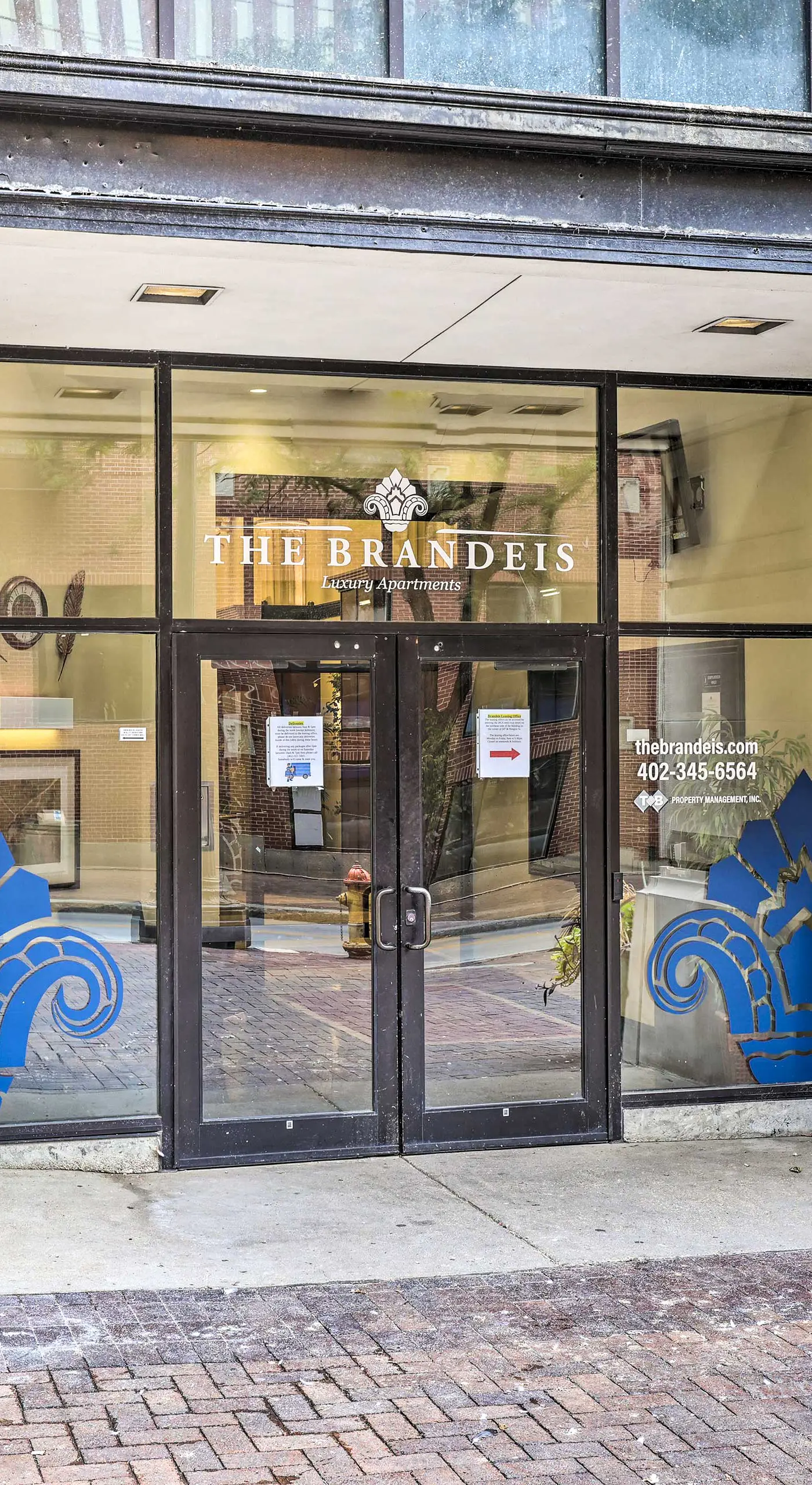 Heart of Dtwn Omaha: Historical Apt w/ Perks