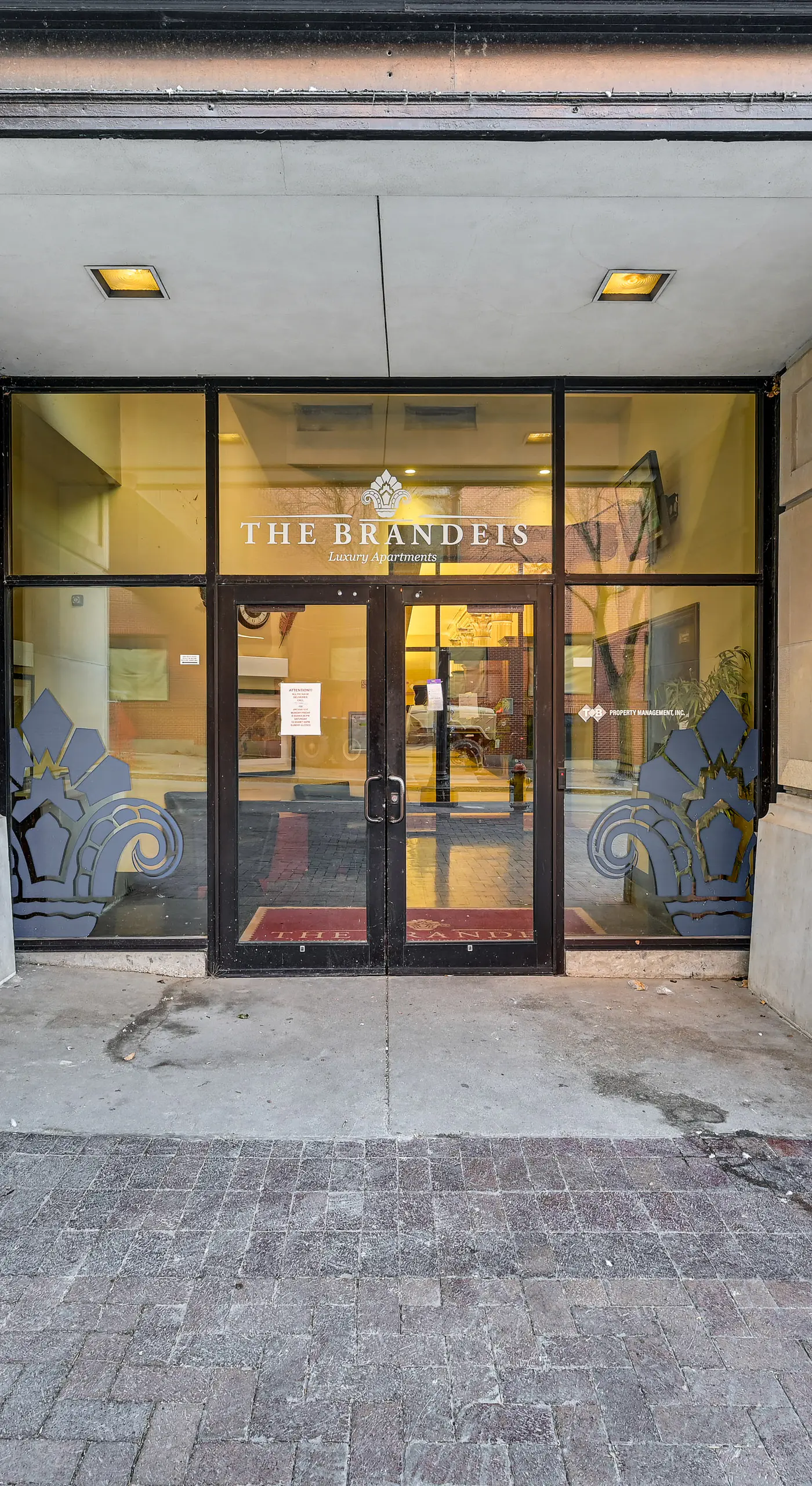 Heart of Dtwn Omaha: Historical Apt w/ Perks