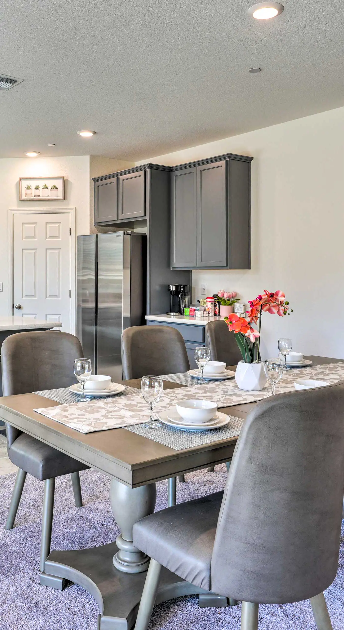 Sacramento Retreat w/ Yard ~ 13 Mi to Dtwn!