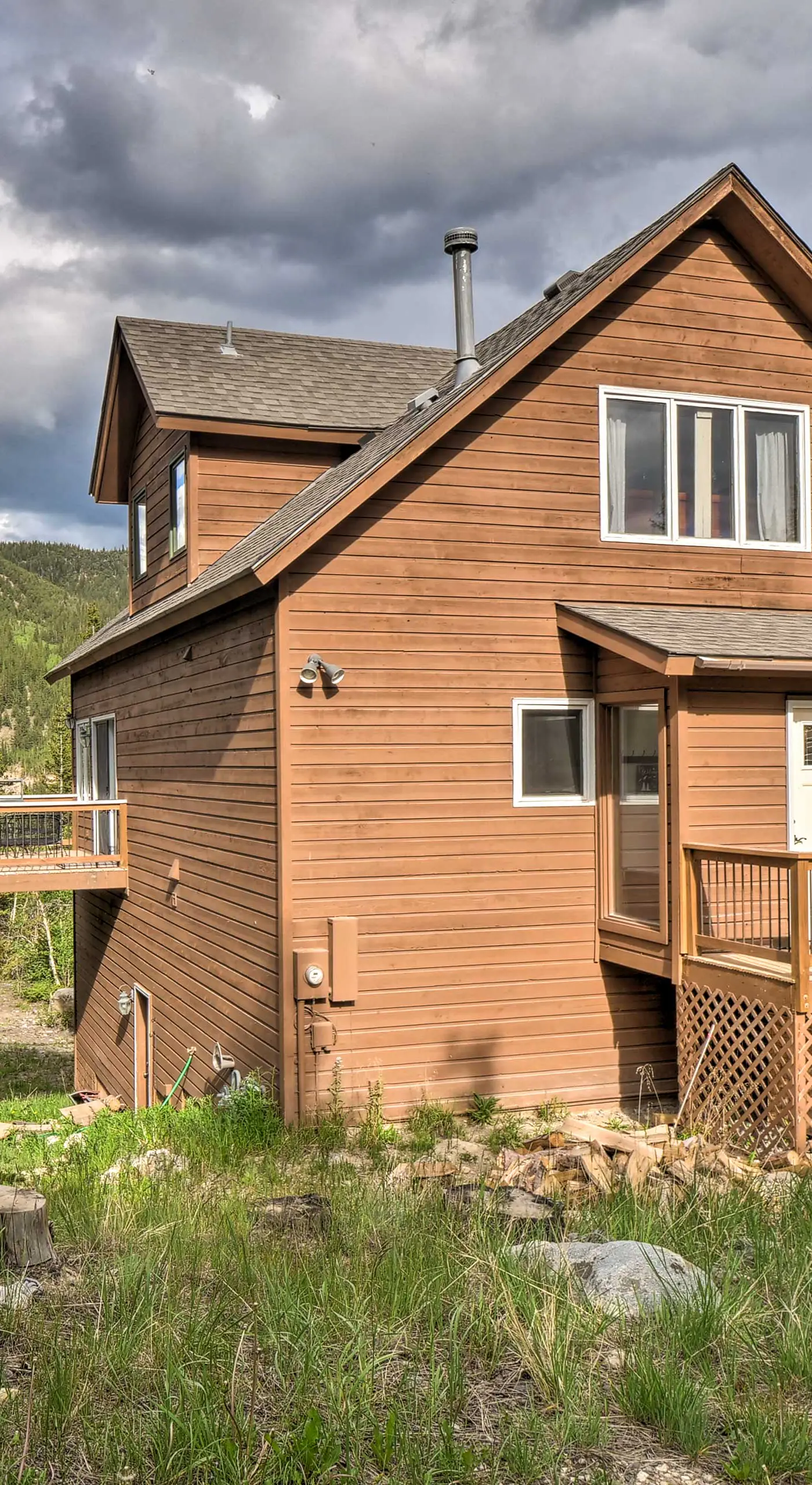 Roomy Alma Cabin w/ Pool Table: Ski, Hike, & Fish!