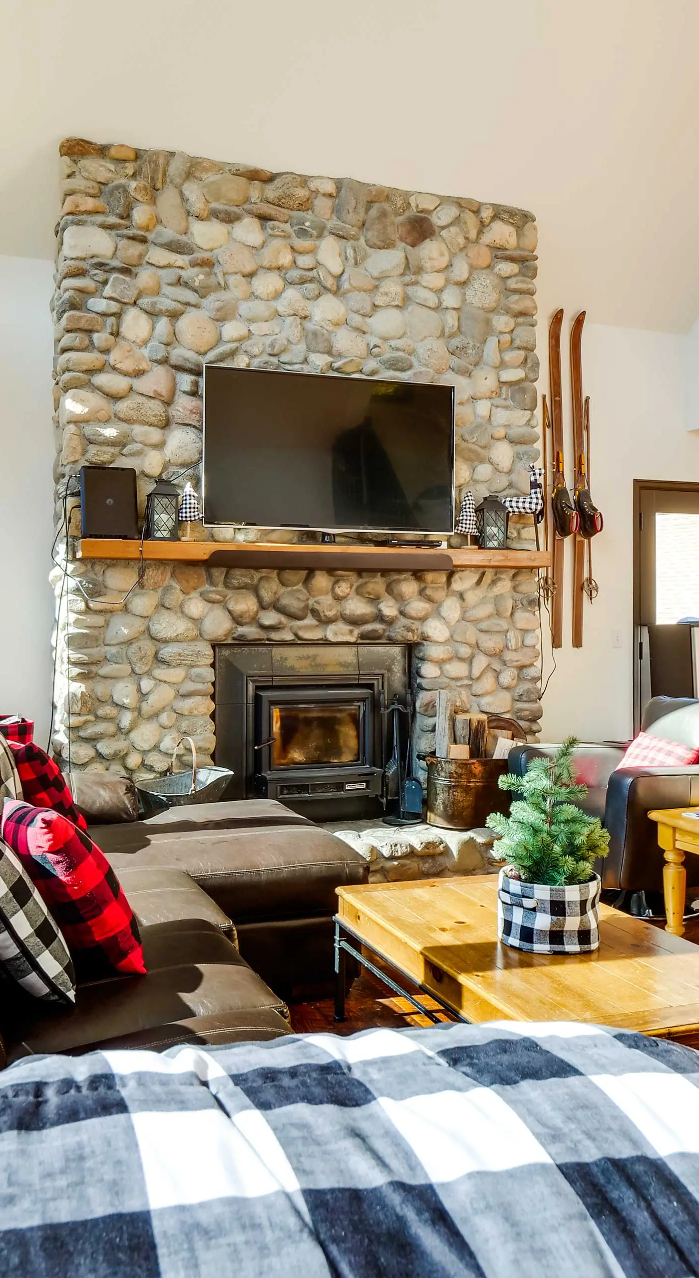 Roomy Alma Cabin w/ Pool Table: Ski, Hike, & Fish!