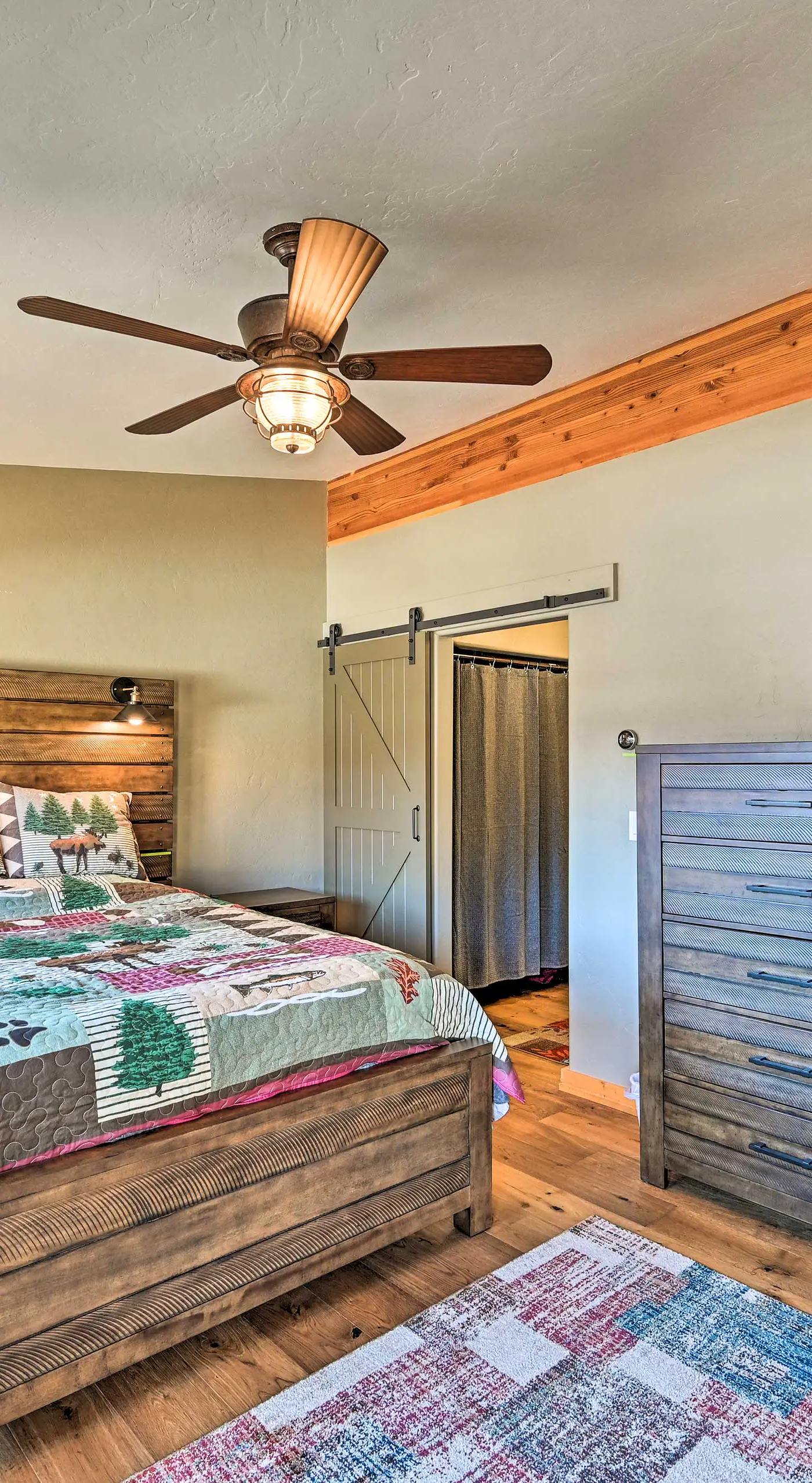 7984: Pet-Friendly Townhome w/ Grill!