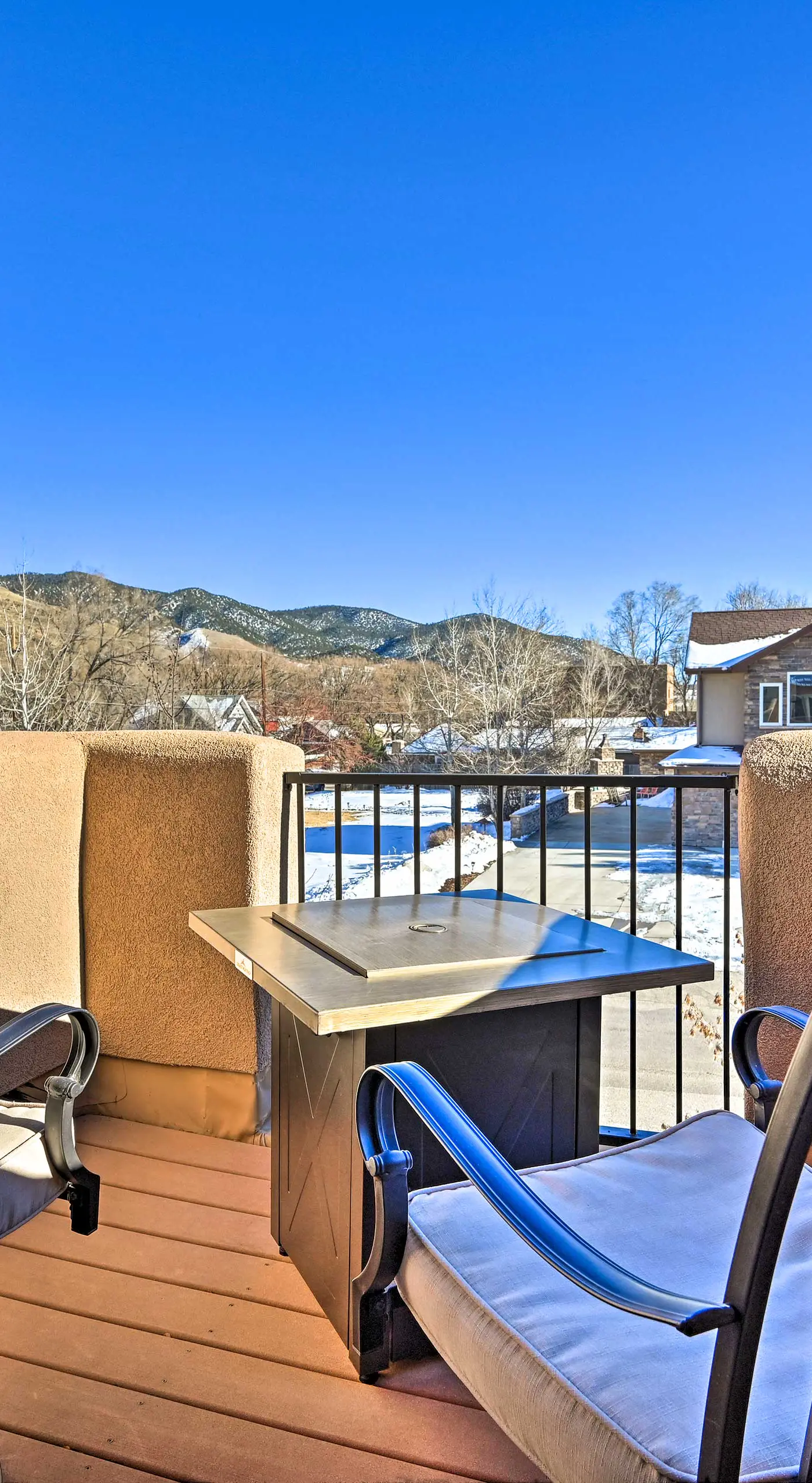 7984: Pet-Friendly Townhome w/ Grill!