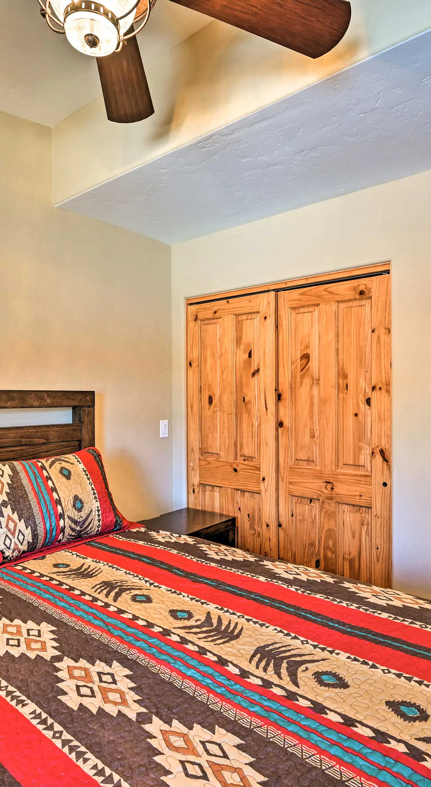 7984: Pet-Friendly Townhome w/ Grill!