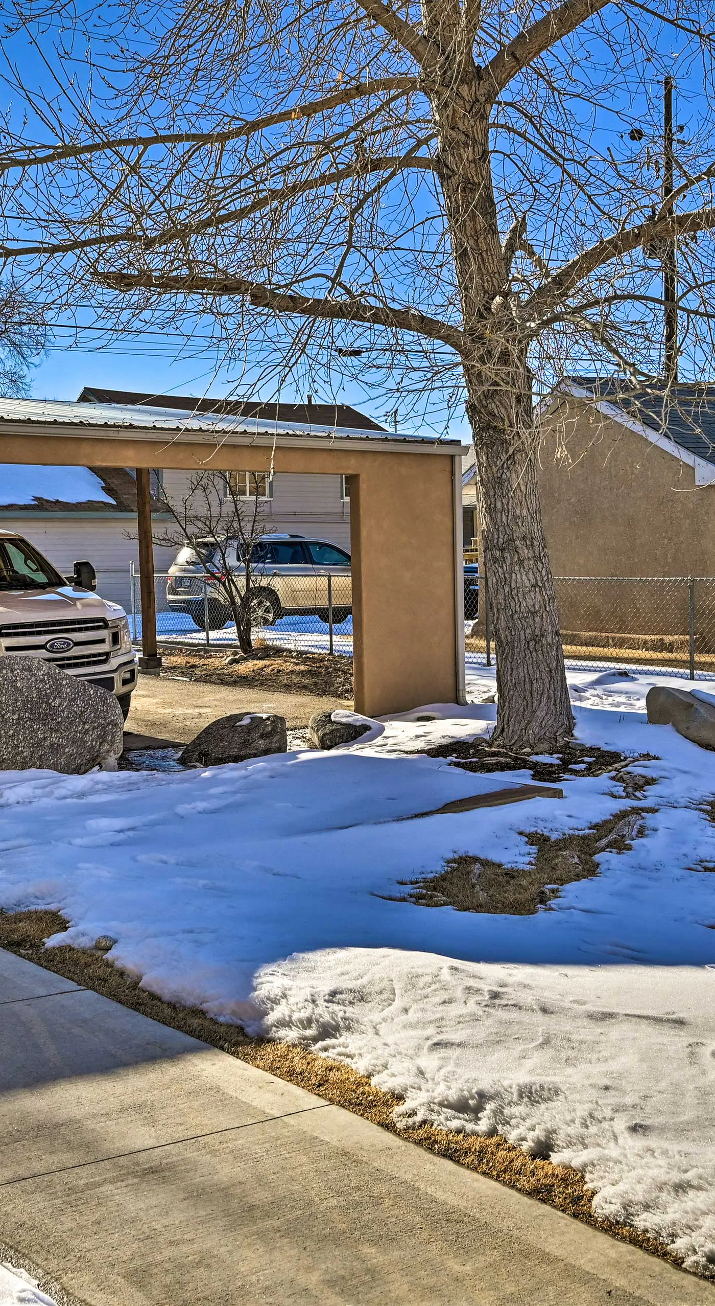 7984: Pet-Friendly Townhome w/ Grill!