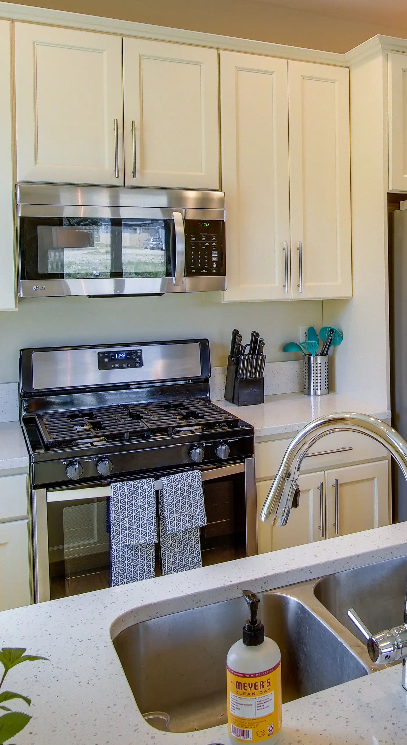 Salida Oasis: 1 Mi to Town, Mountain View, Hot Tub