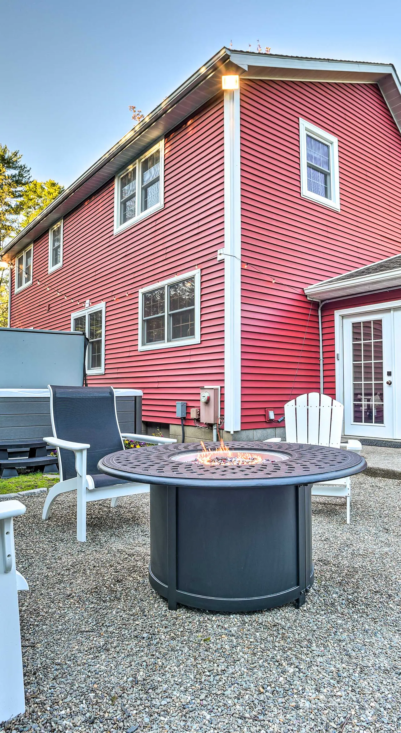 Family-Friendly Retreat w/ Hot Tub: 1 Mi to Dtwn