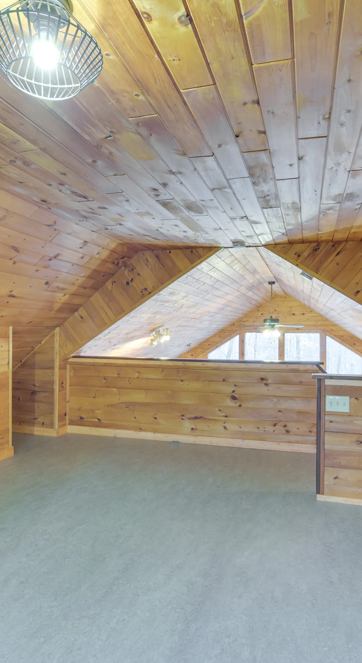 Cozy Wisconsin Cabin w/ Deck, Kayaks & Lake Views!