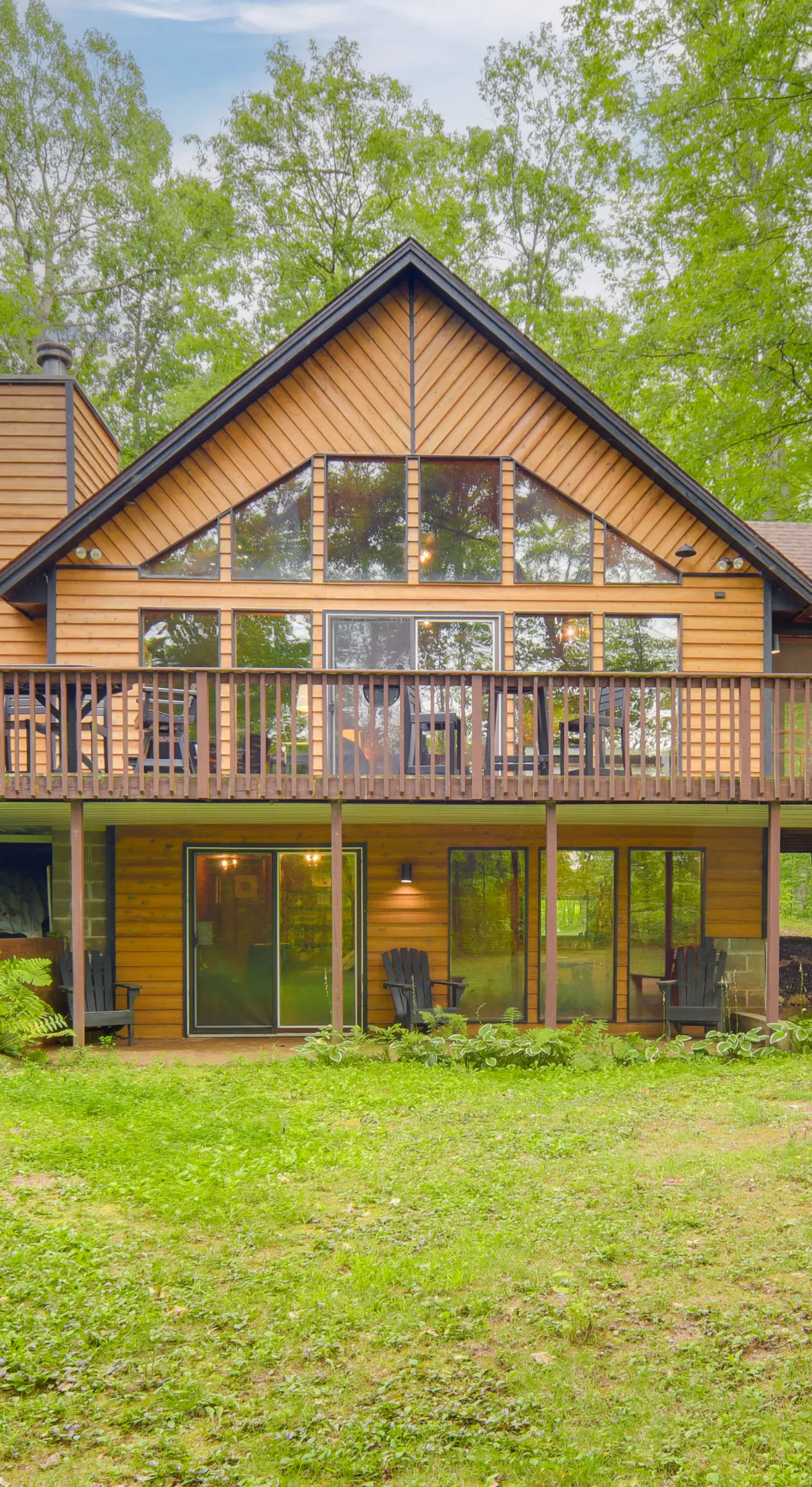 Cozy Wisconsin Cabin w/ Deck, Kayaks & Lake Views!