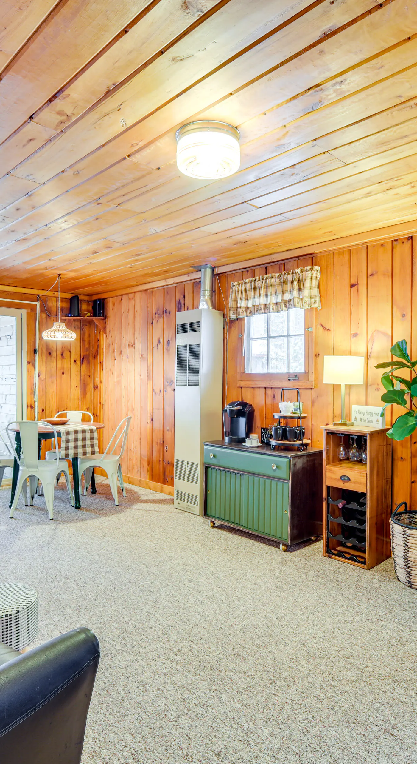 Charming Cabin on Grindstone Lake