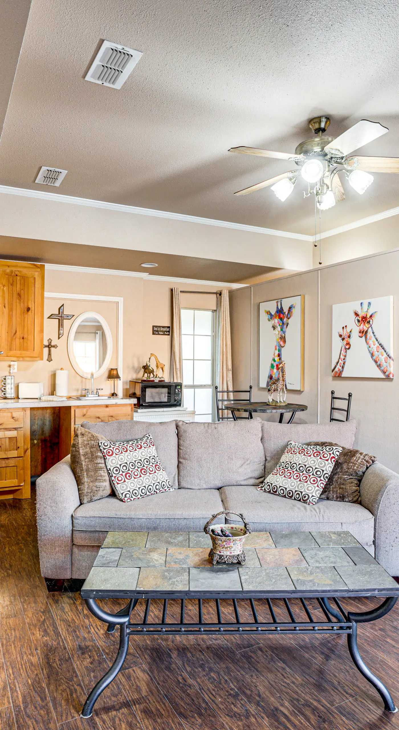 Granbury Studio - 10 Mins From Town + The Lake!