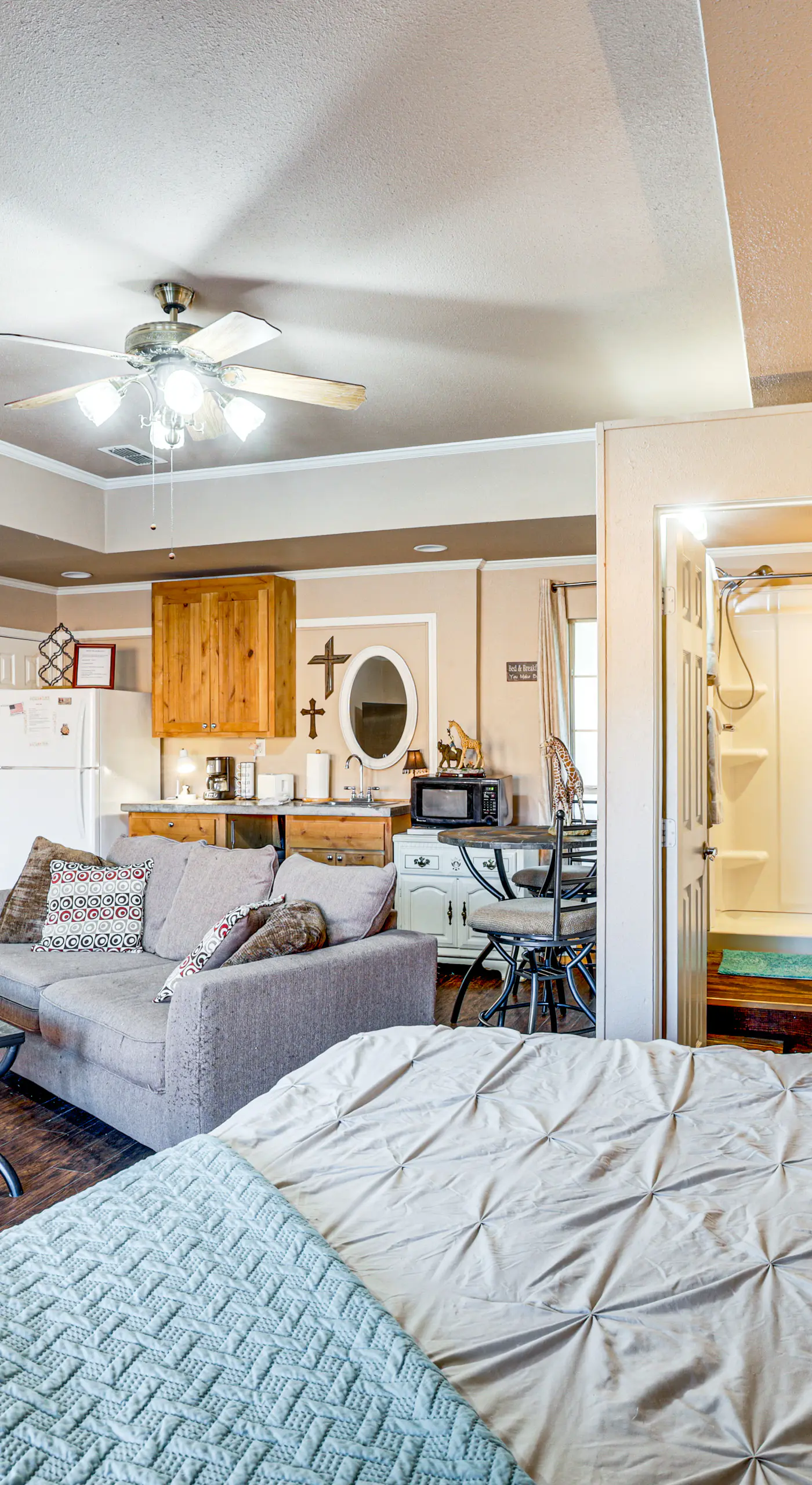 Granbury Studio - 10 Mins From Town + The Lake!