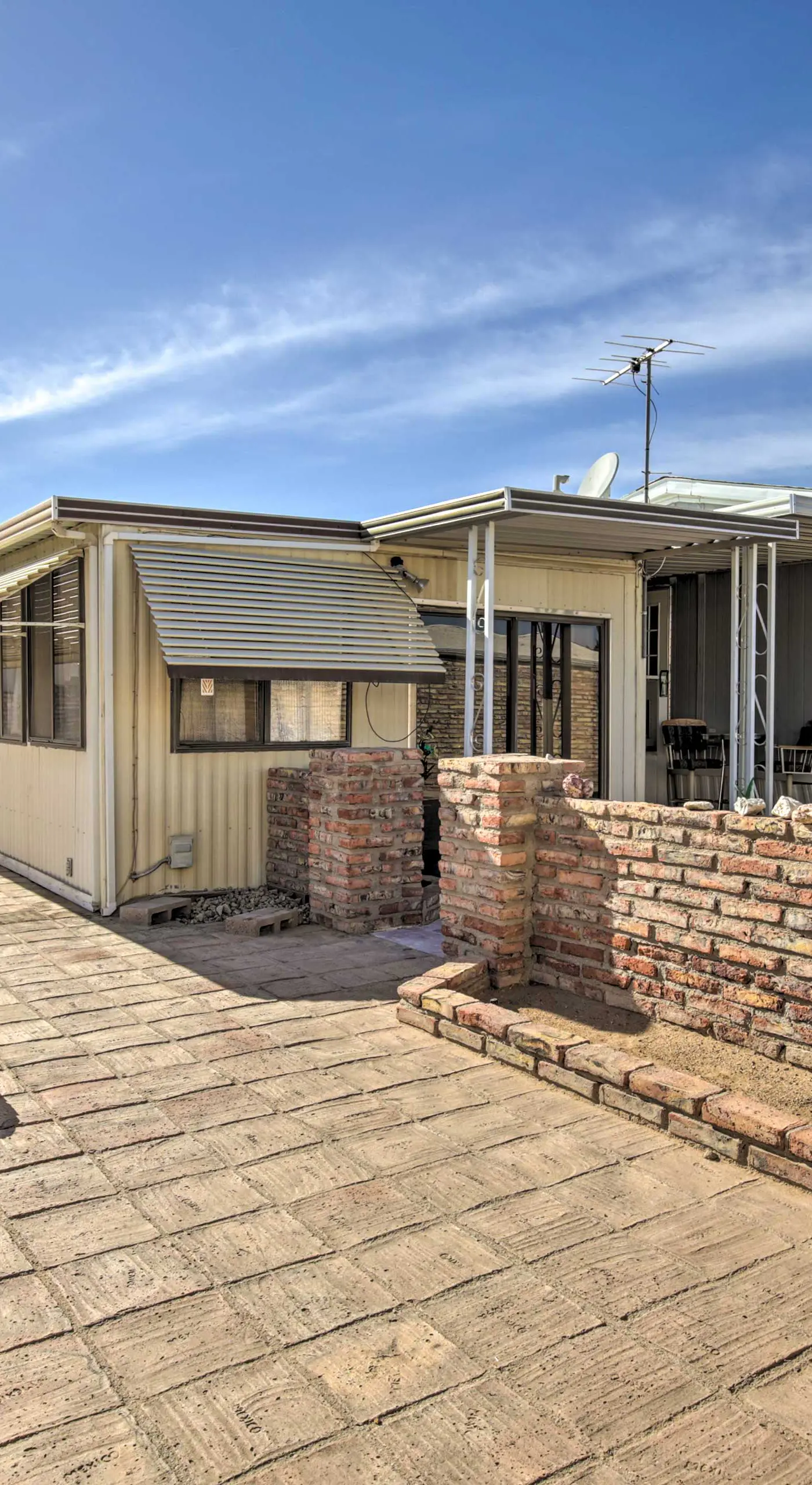 Cozy Yuma Retreat w/ Furnished Patio & Grill!